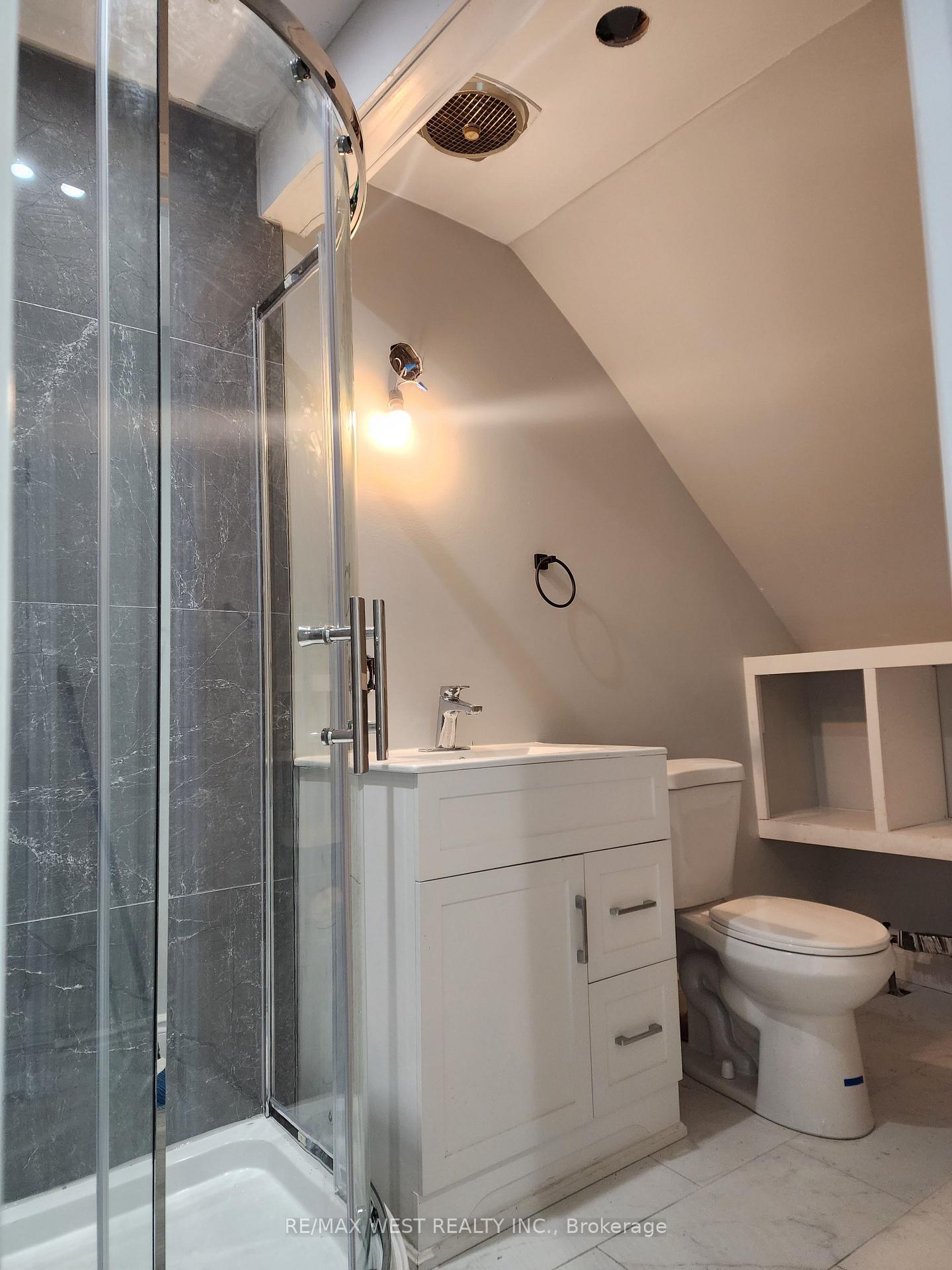 Photo 5 of Unit Unit 5, 822 Ward Street, Selwyn — HOMEH
