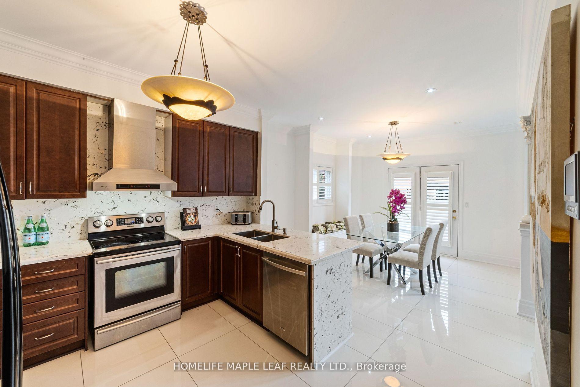 Photo 18 of 18 Regis Circle, Brampton, Vales of Castlemore North — HOMEH