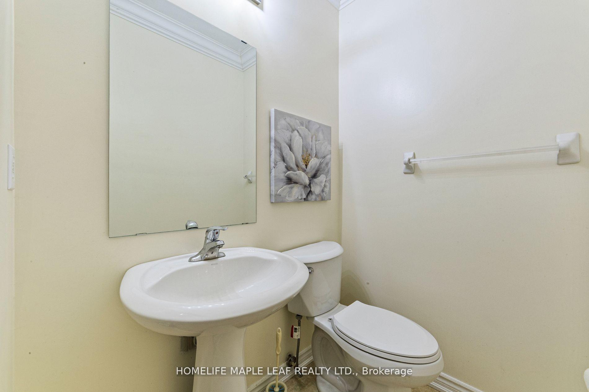 Photo 14 of 18 Regis Circle, Brampton, Vales of Castlemore North — HOMEH
