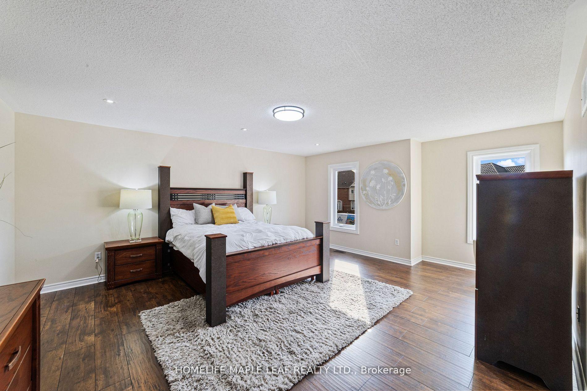 Photo 30 of 18 Regis Circle, Brampton, Vales of Castlemore North — HOMEH