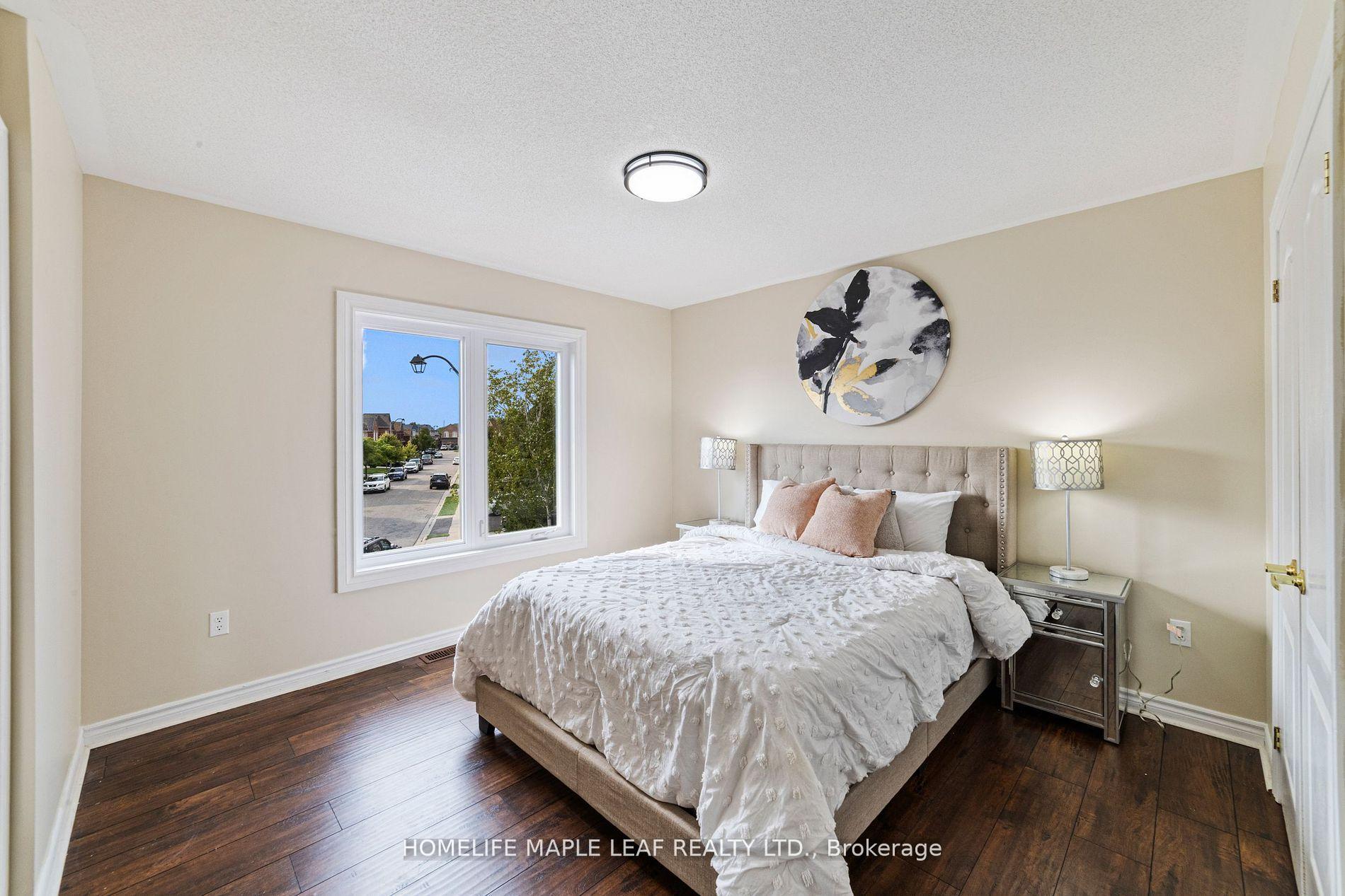 Photo 36 of 18 Regis Circle, Brampton, Vales of Castlemore North — HOMEH