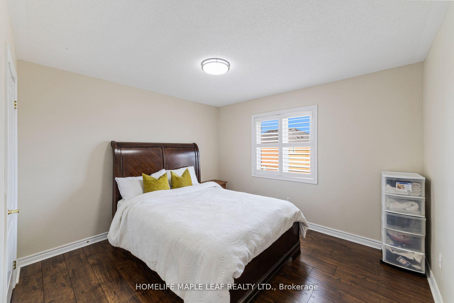Photo 47 of 18 Regis Circle, Brampton, Vales of Castlemore North — HOMEH