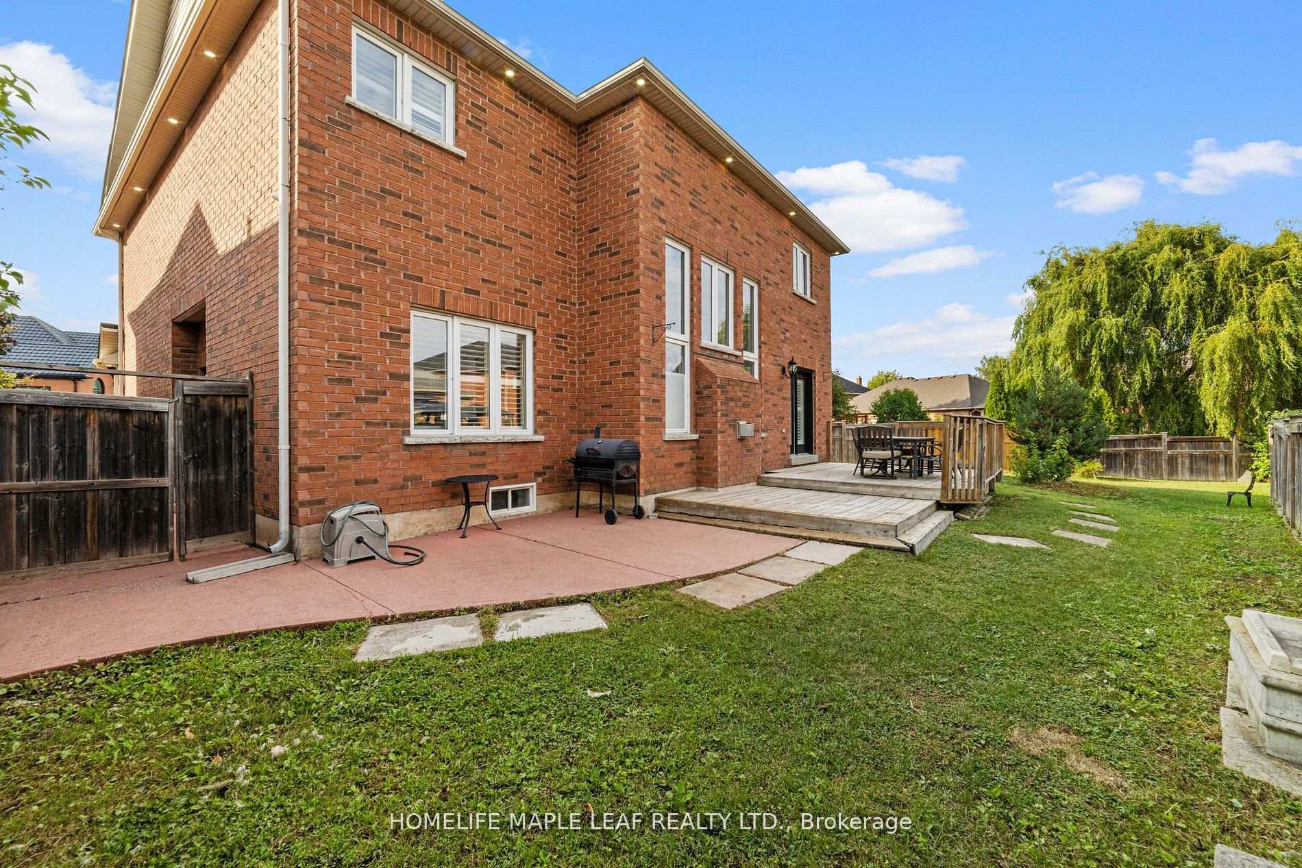 Photo 43 of 18 Regis Circle, Brampton, Vales of Castlemore North — HOMEH