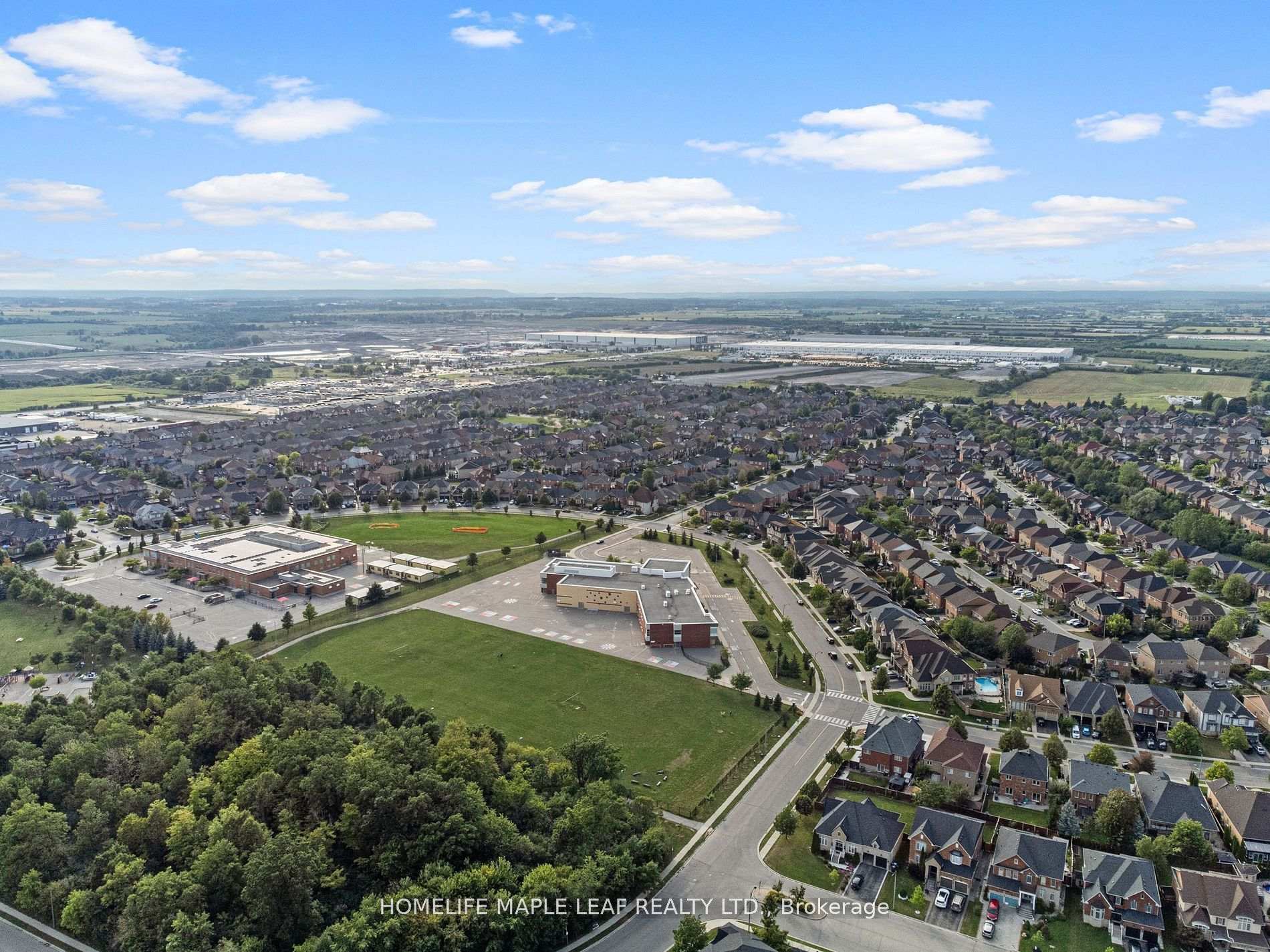 Photo 29 of 18 Regis Circle, Brampton, Vales of Castlemore North — HOMEH