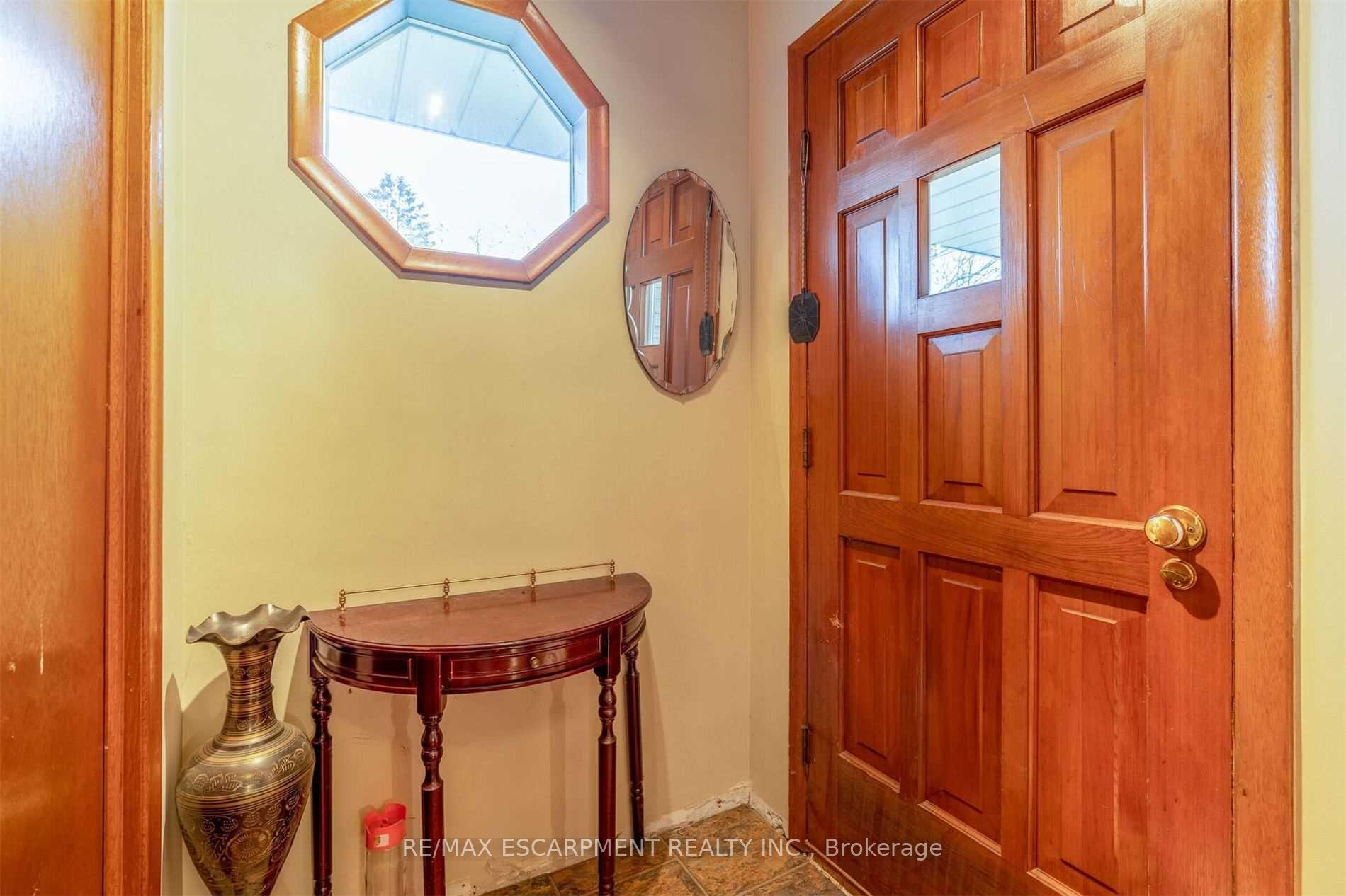 Photo 14 of 183 Main Street S, Brant, Paris — HOMEH