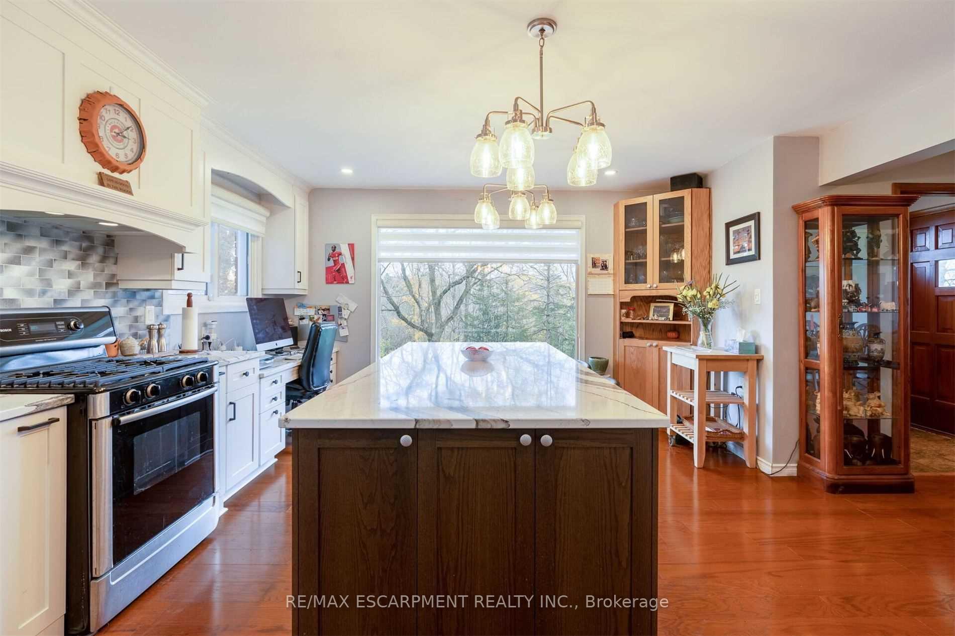 Photo 21 of 183 Main Street S, Brant, Paris — HOMEH