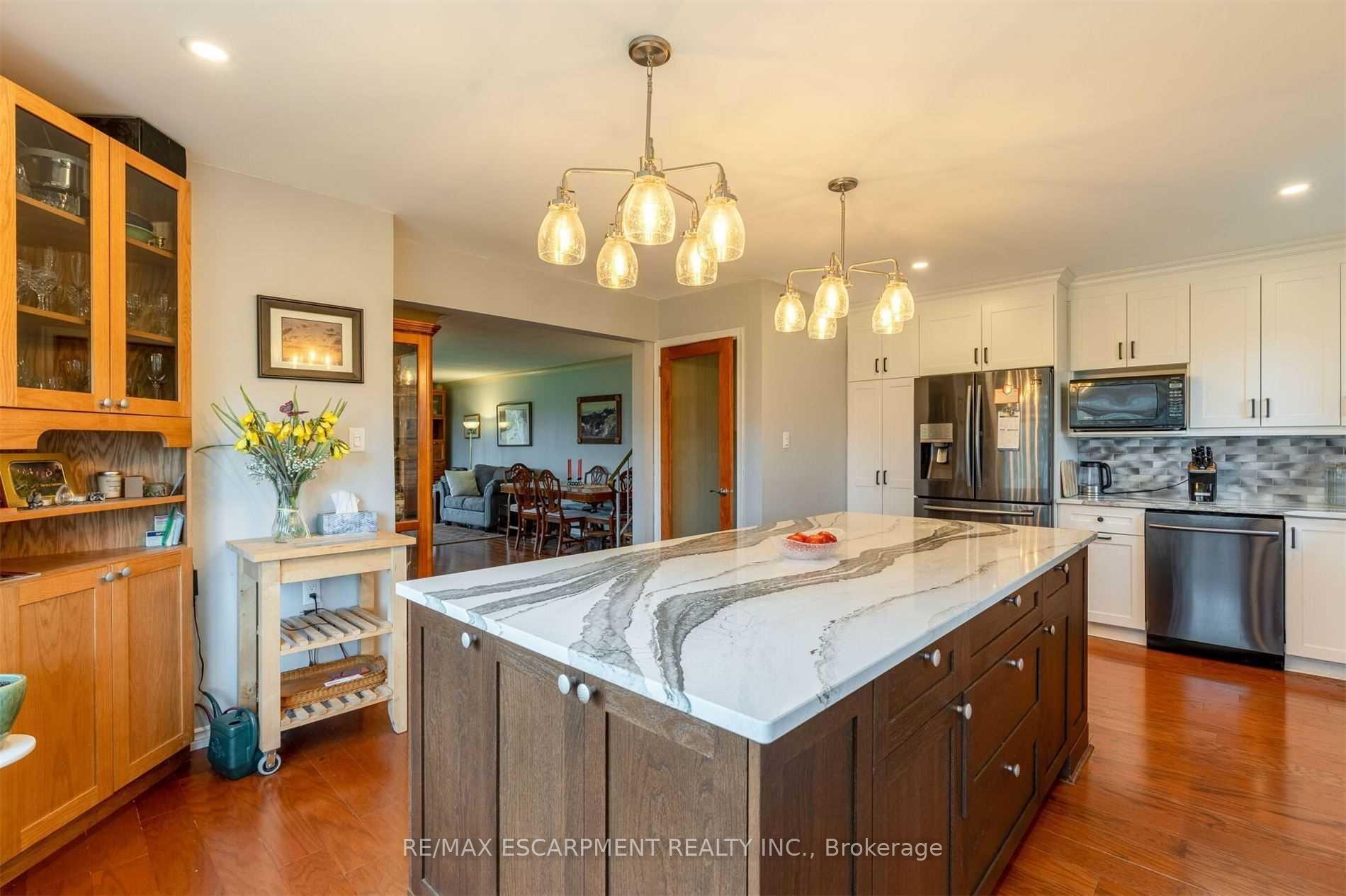 Photo 22 of 183 Main Street S, Brant, Paris — HOMEH