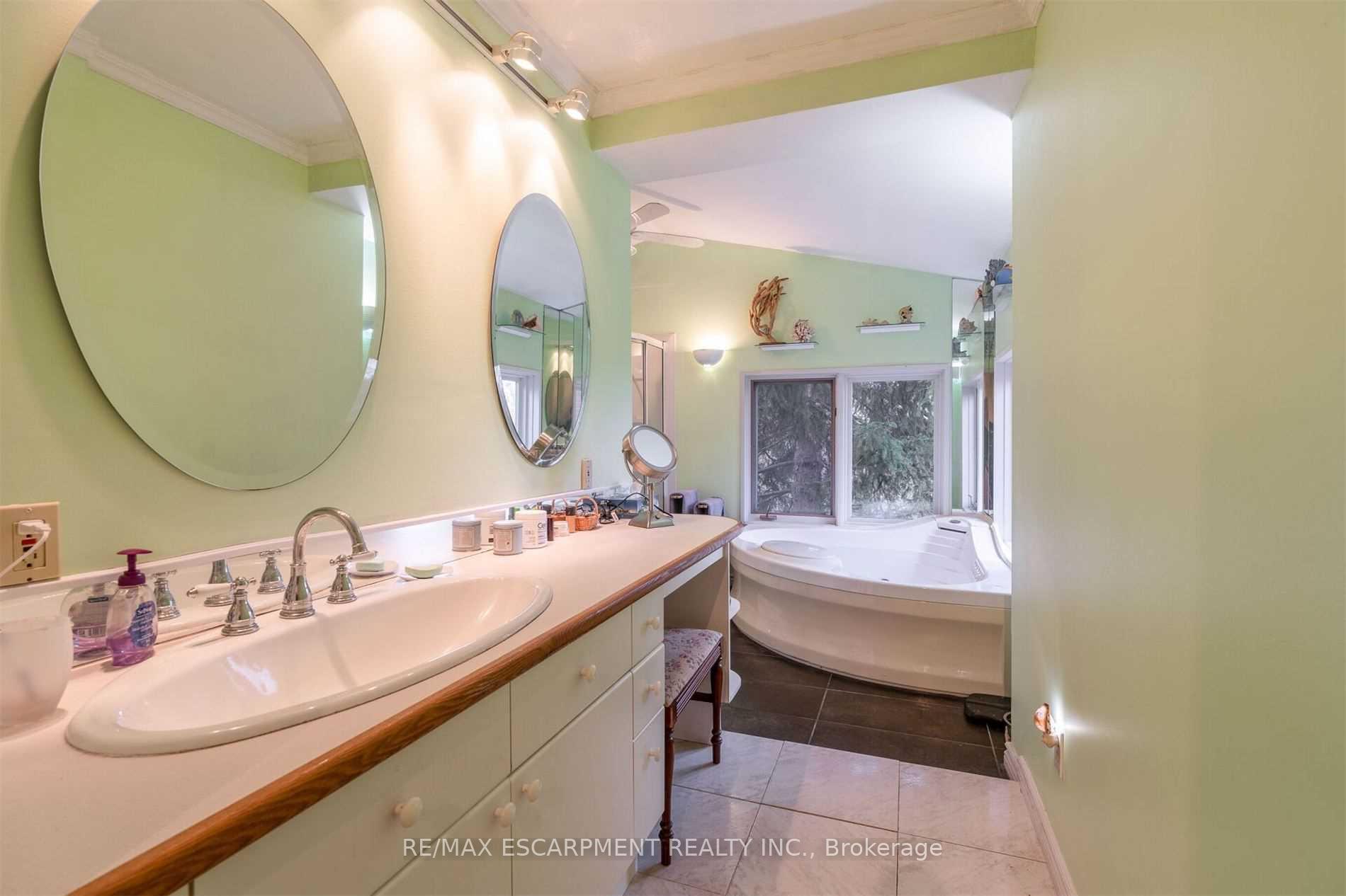 Photo 31 of 183 Main Street S, Brant, Paris — HOMEH