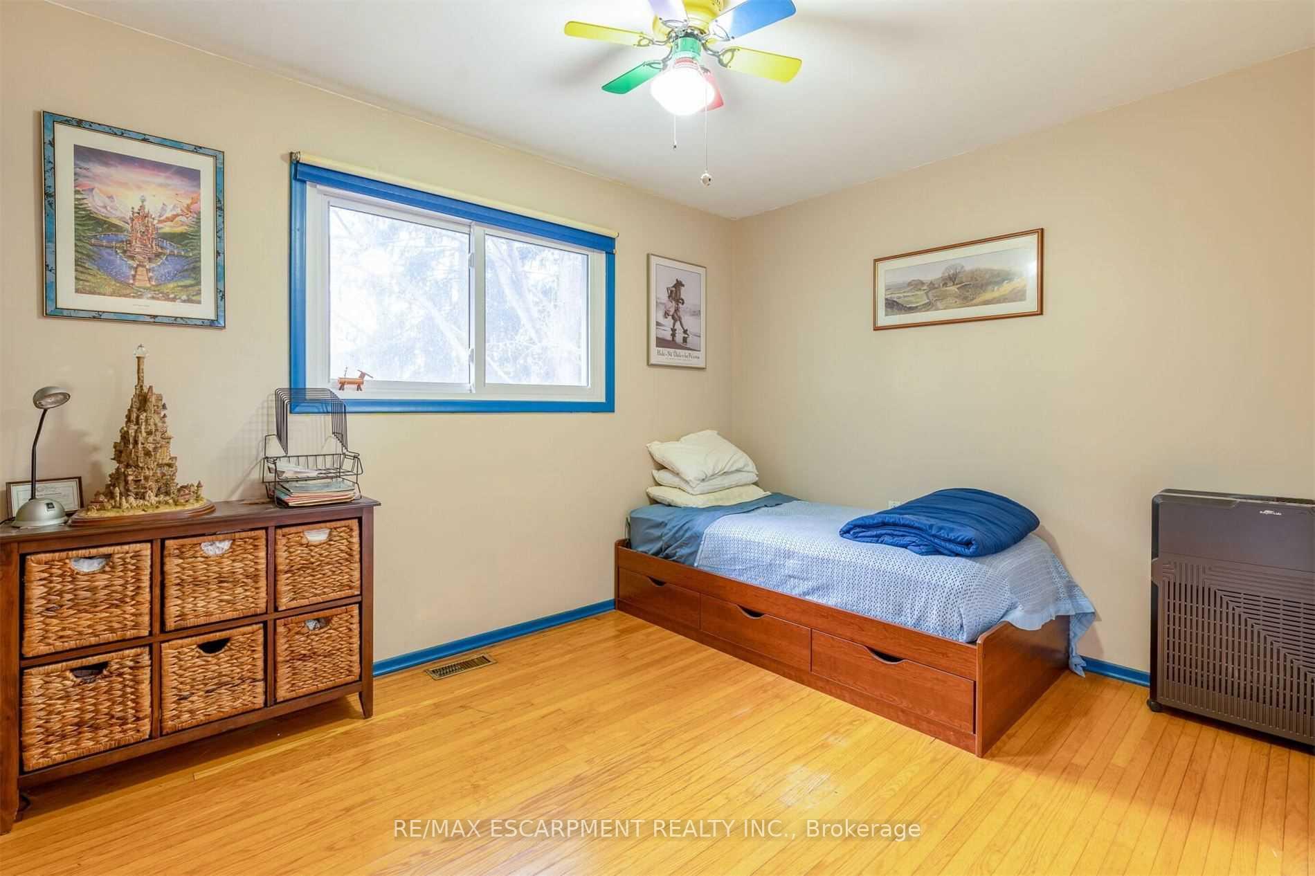 Photo 34 of 183 Main Street S, Brant, Paris — HOMEH