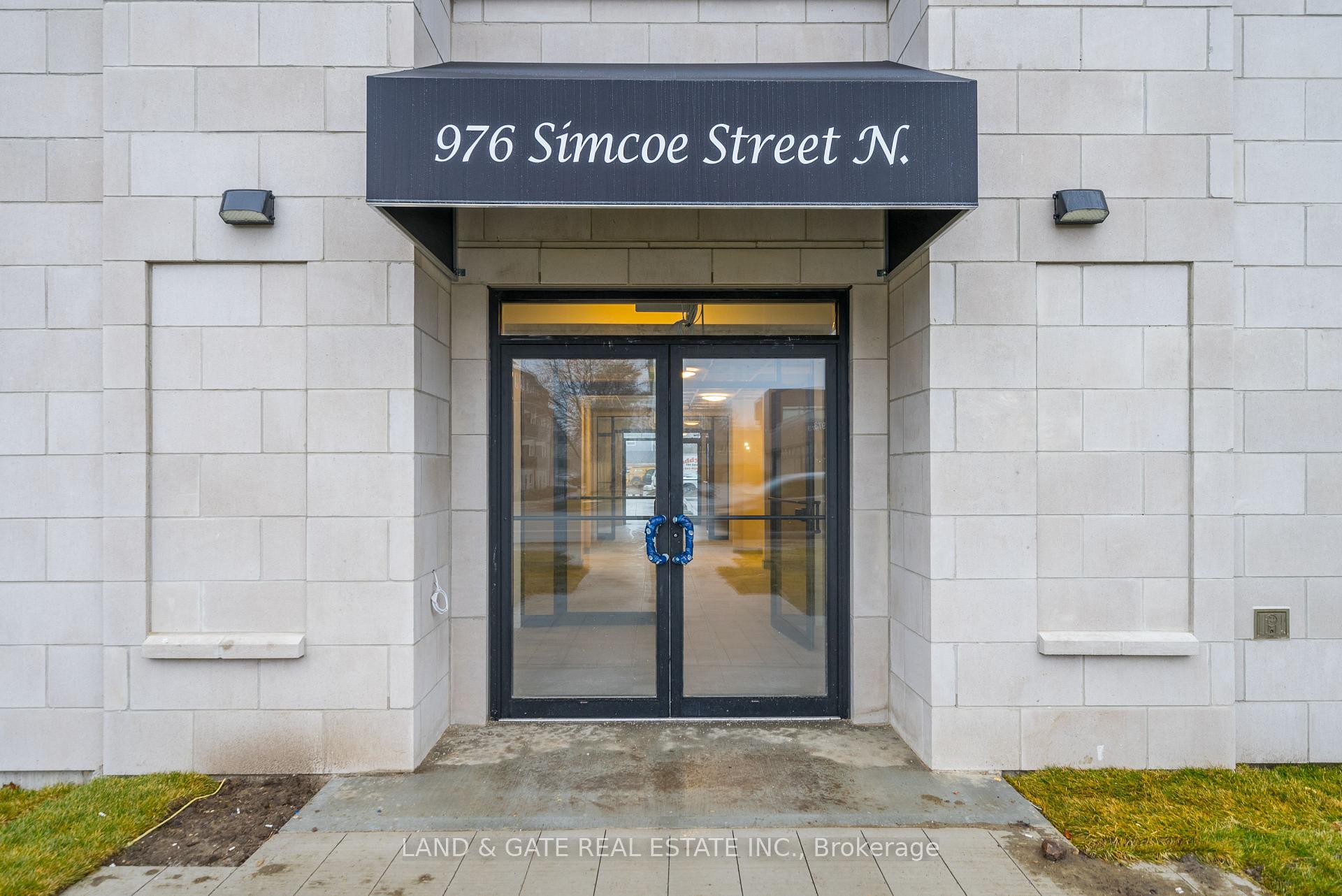 Photo 2 of Unit 612, 976 Simcoe Street N, Oshawa, Centennial — HOMEH