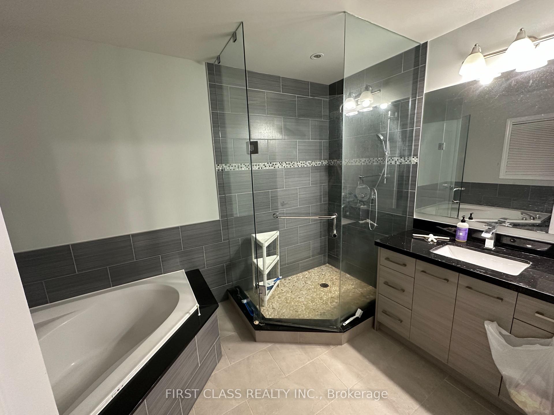 Photo 7 of 28 Quantum Street, Markham, Middlefield — HOMEH