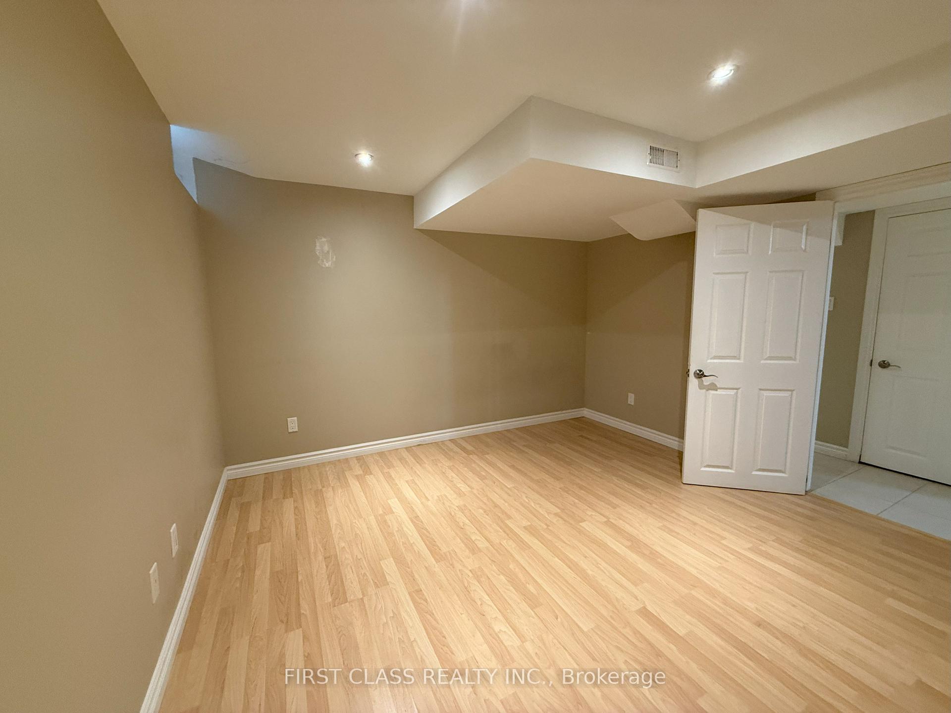 Photo 13 of Unit Bsmt, 28 Quantum Street, Markham, Middlefield — HOMEH