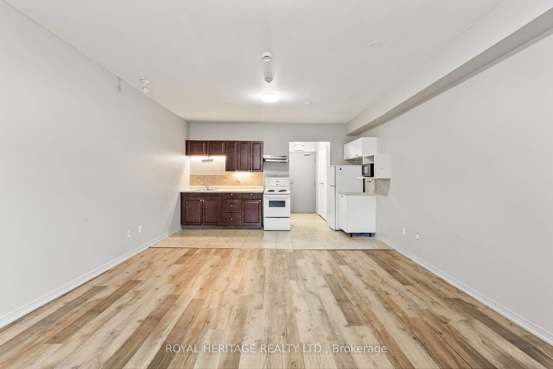 Photo 6 of Unit 10, 264 Division Street, Cobourg — HOMEH