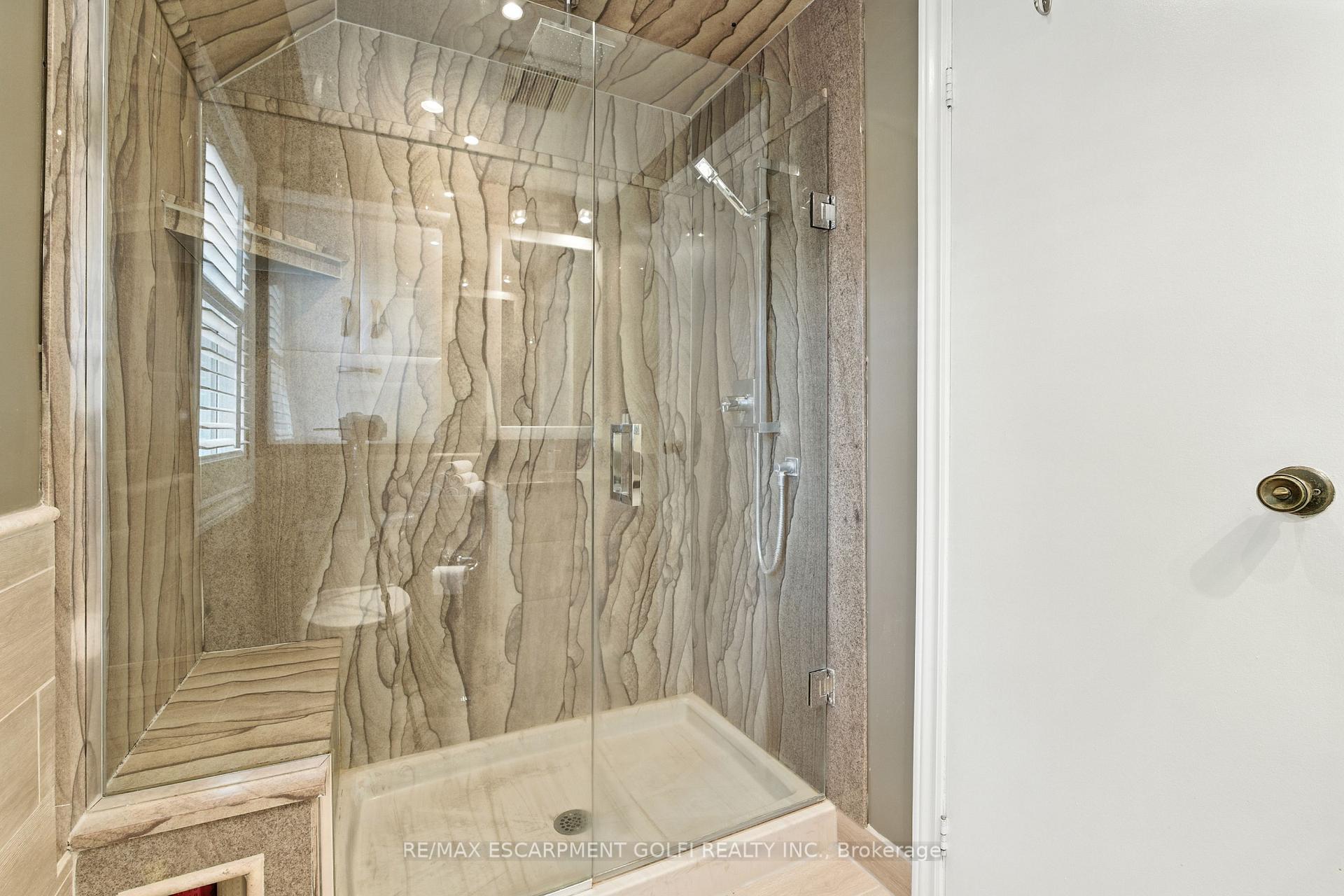 Photo 25 of 6 Lilac Court, Hamilton, Ancaster — HOMEH