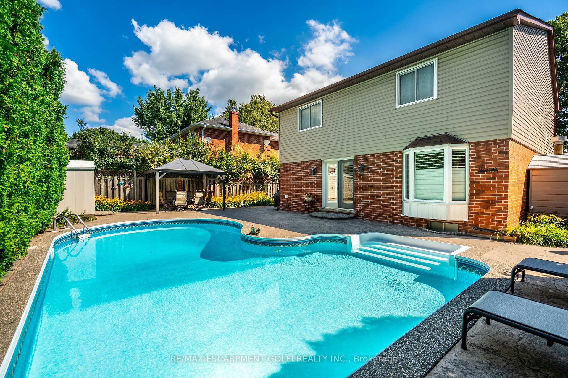 Photo 36 of 6 Lilac Court, Hamilton, Ancaster — HOMEH