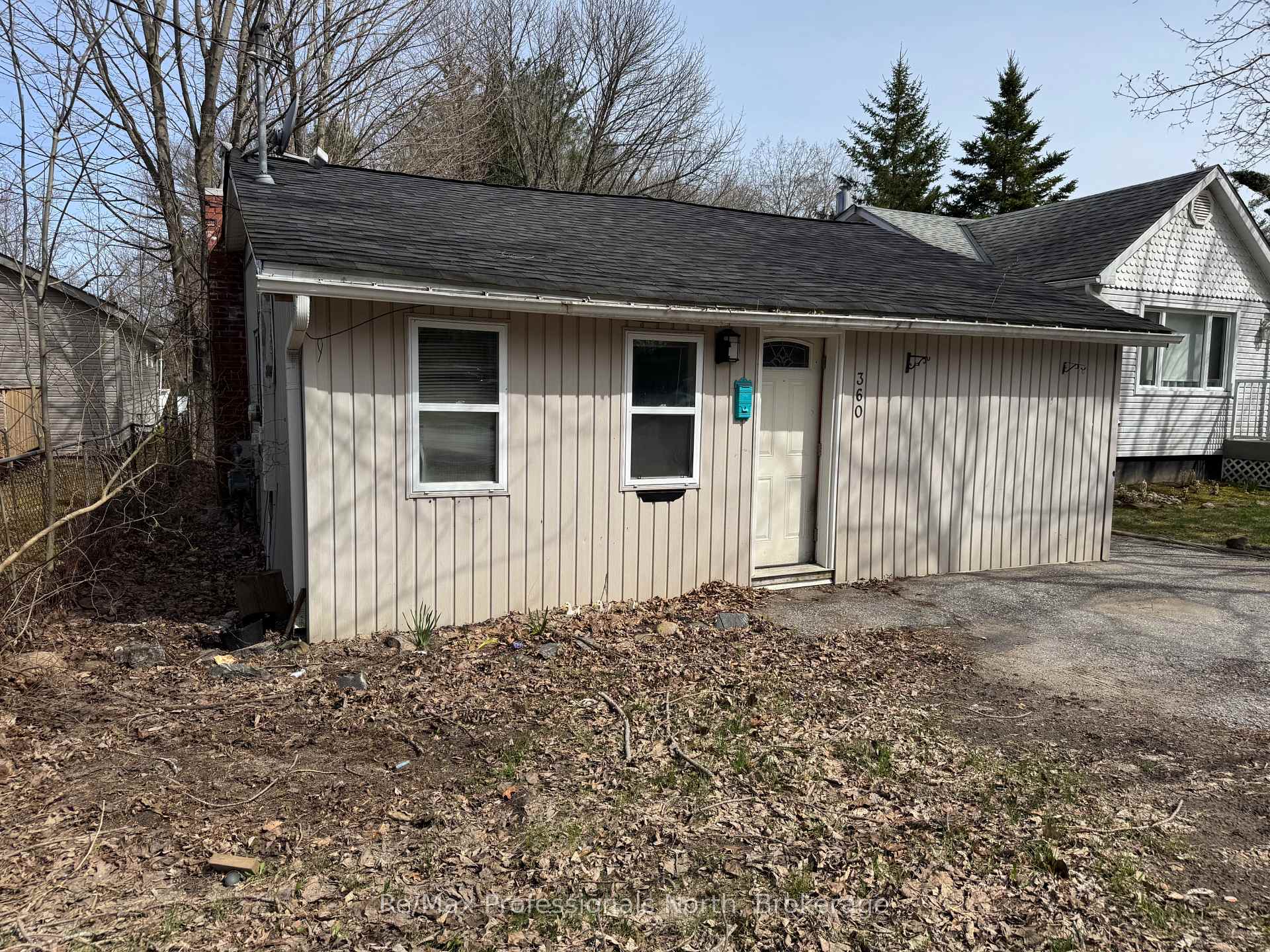 Front of 360 Muskoka Beach Road