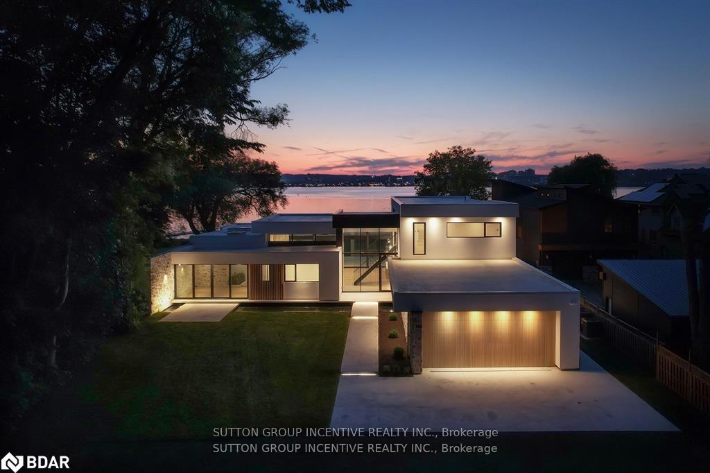 Photo 3 of 36 White Oaks Road, Barrie, South Shore — HOMEH