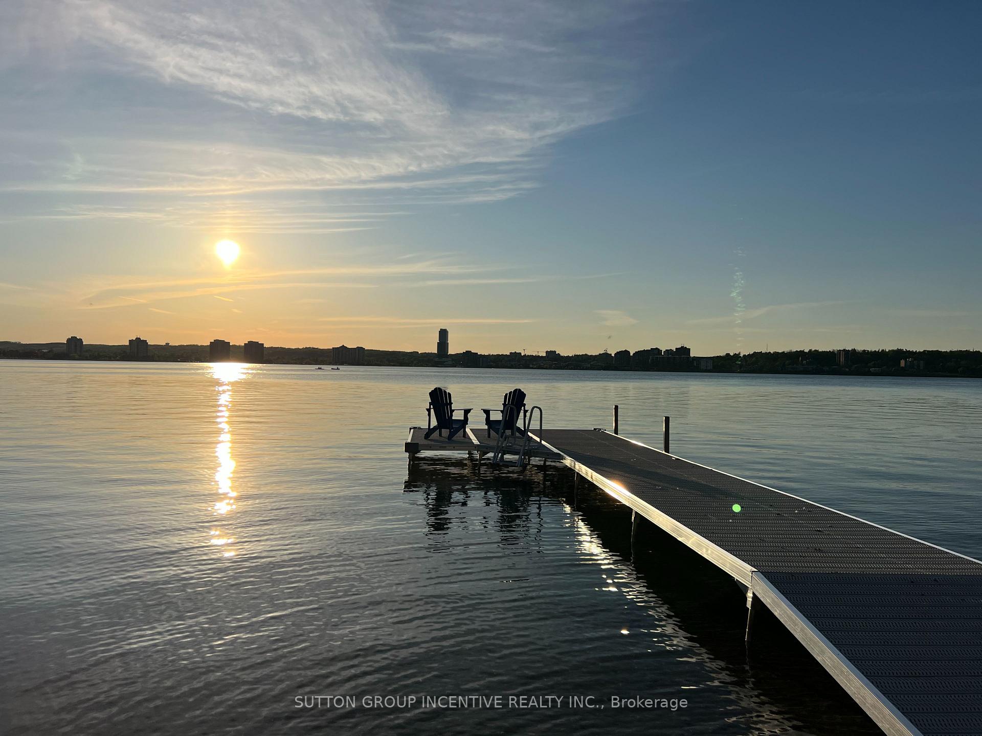 Photo 7 of 36 White Oaks Road, Barrie, South Shore — HOMEH