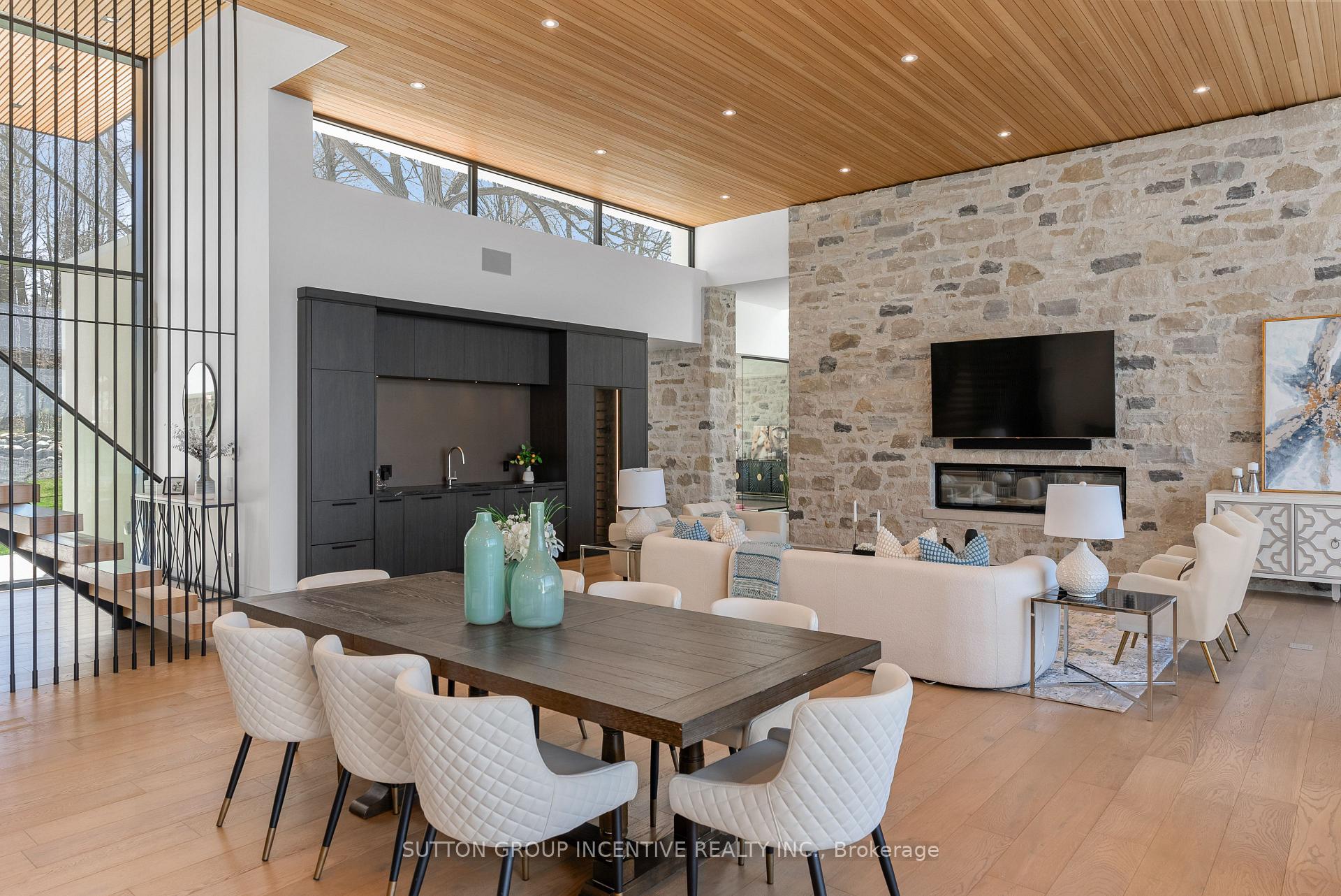 Photo 15 of 36 White Oaks Road, Barrie, South Shore — HOMEH