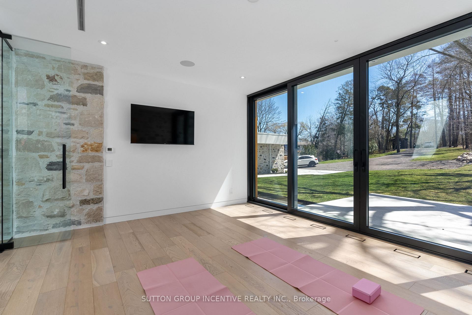 Photo 48 of 36 White Oaks Road, Barrie, South Shore — HOMEH