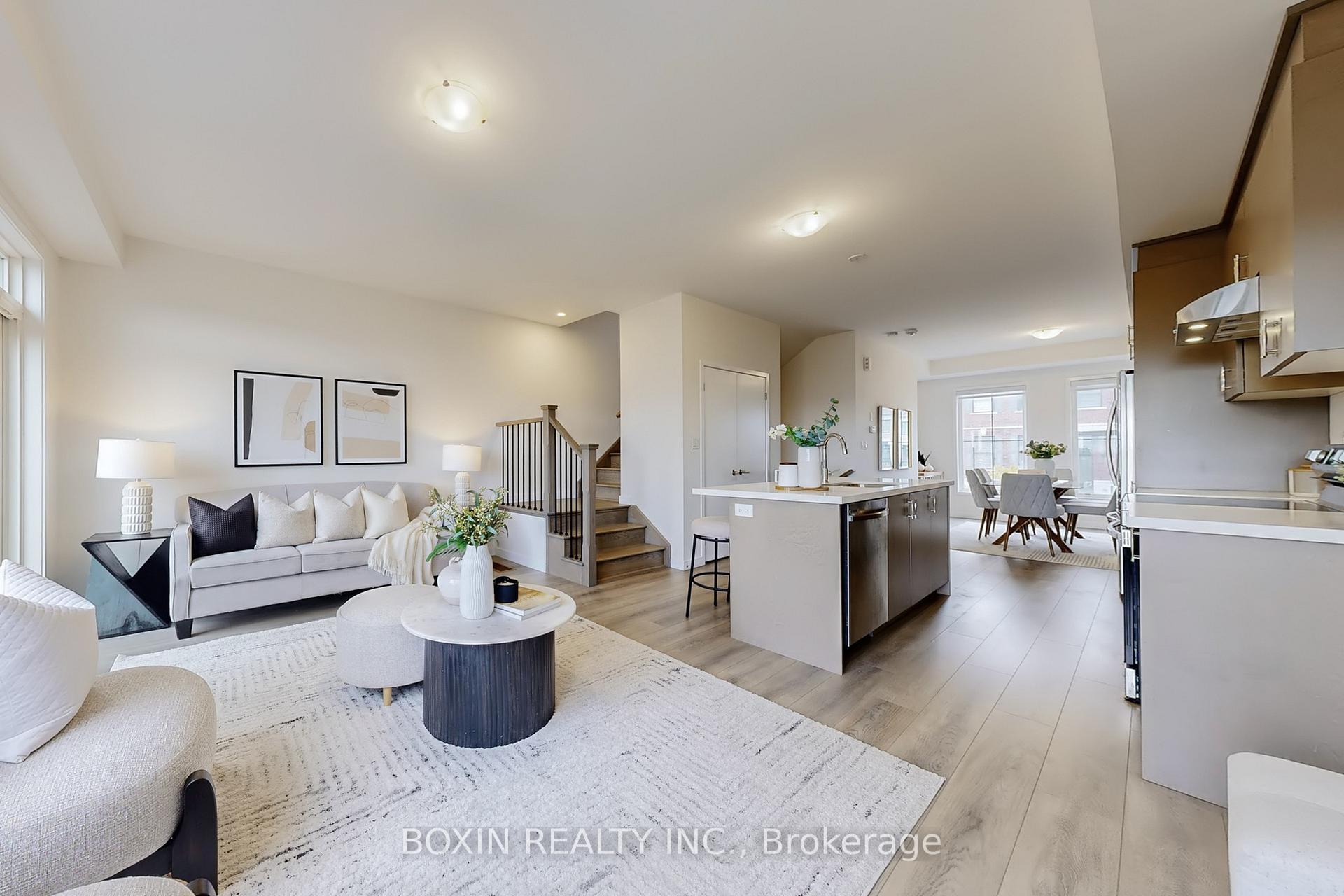 Photo 24 of 30 Seacoasts Circle, Vaughan, Maple — HOMEH