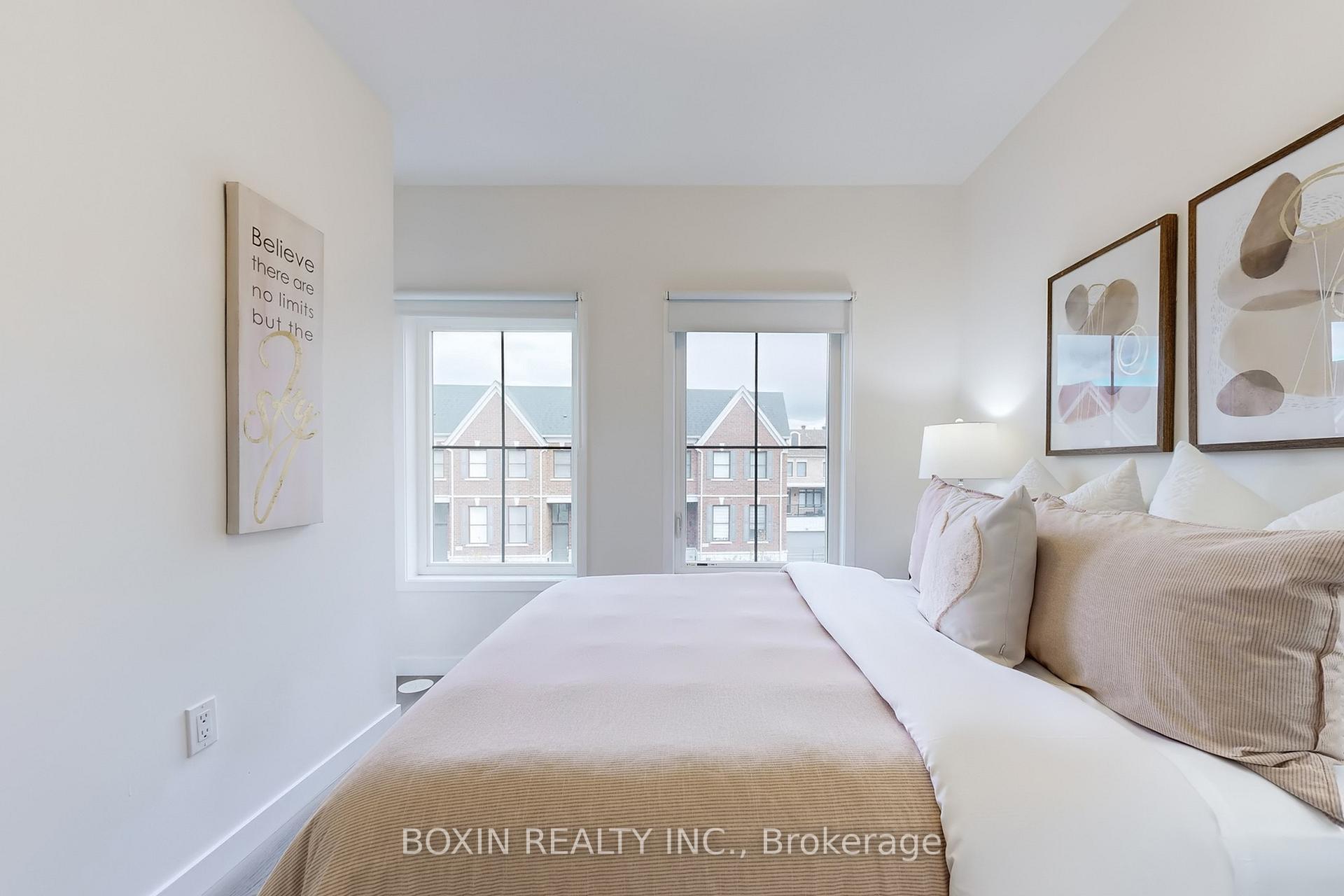 Photo 22 of 30 Seacoasts Circle, Vaughan, Maple — HOMEH