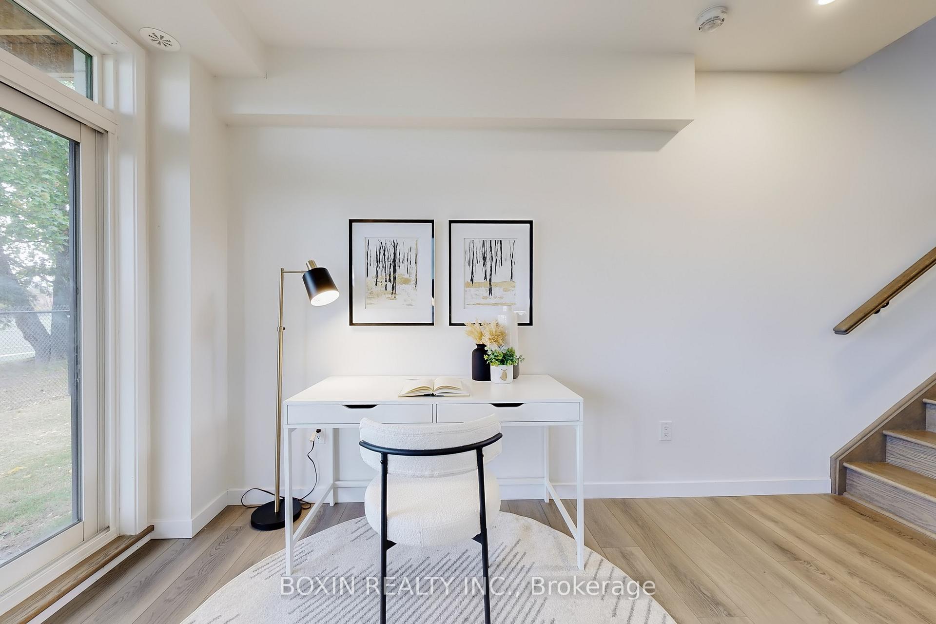 Photo 28 of 30 Seacoasts Circle, Vaughan, Maple — HOMEH