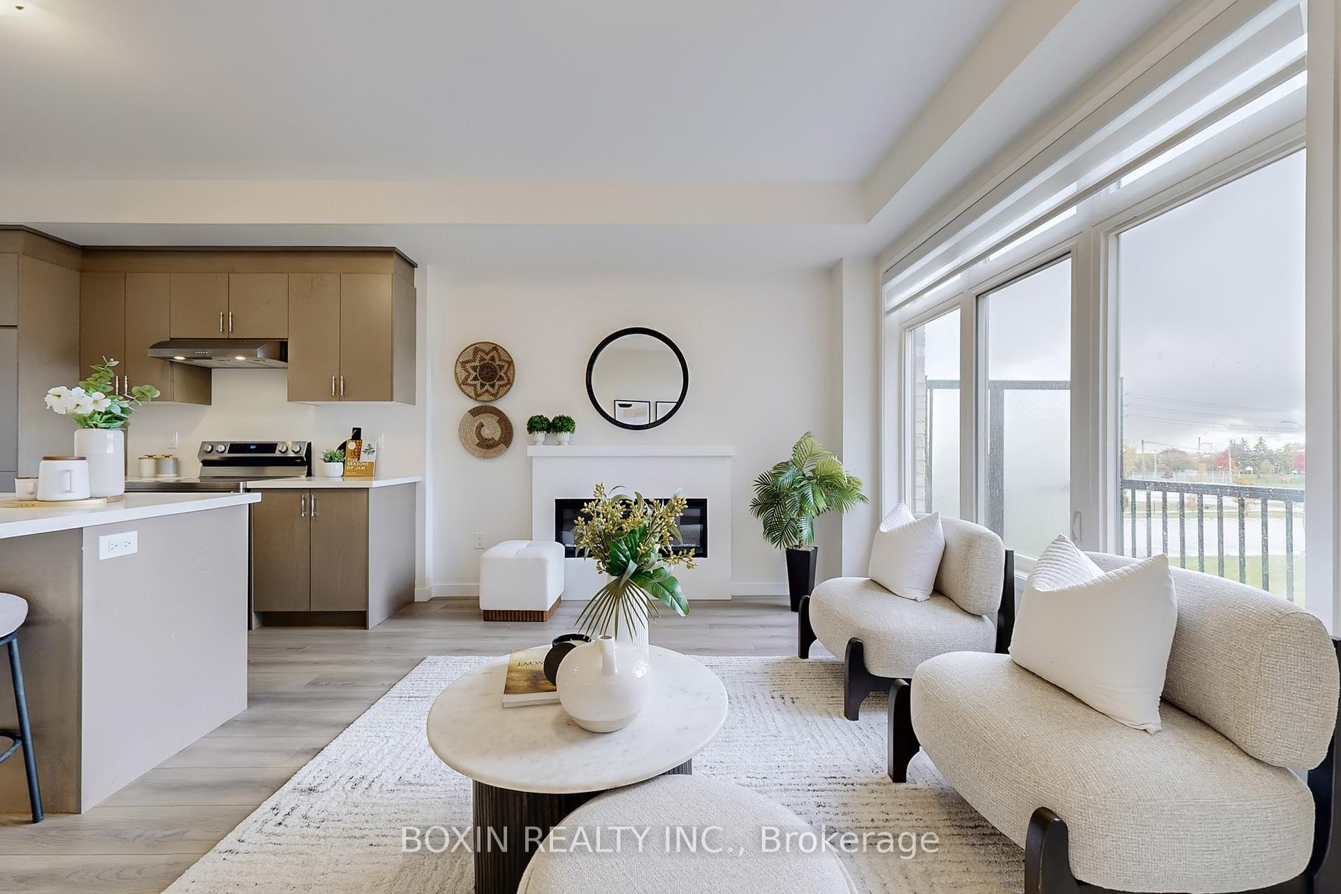 Photo 43 of 30 Seacoasts Circle, Vaughan, Maple — HOMEH