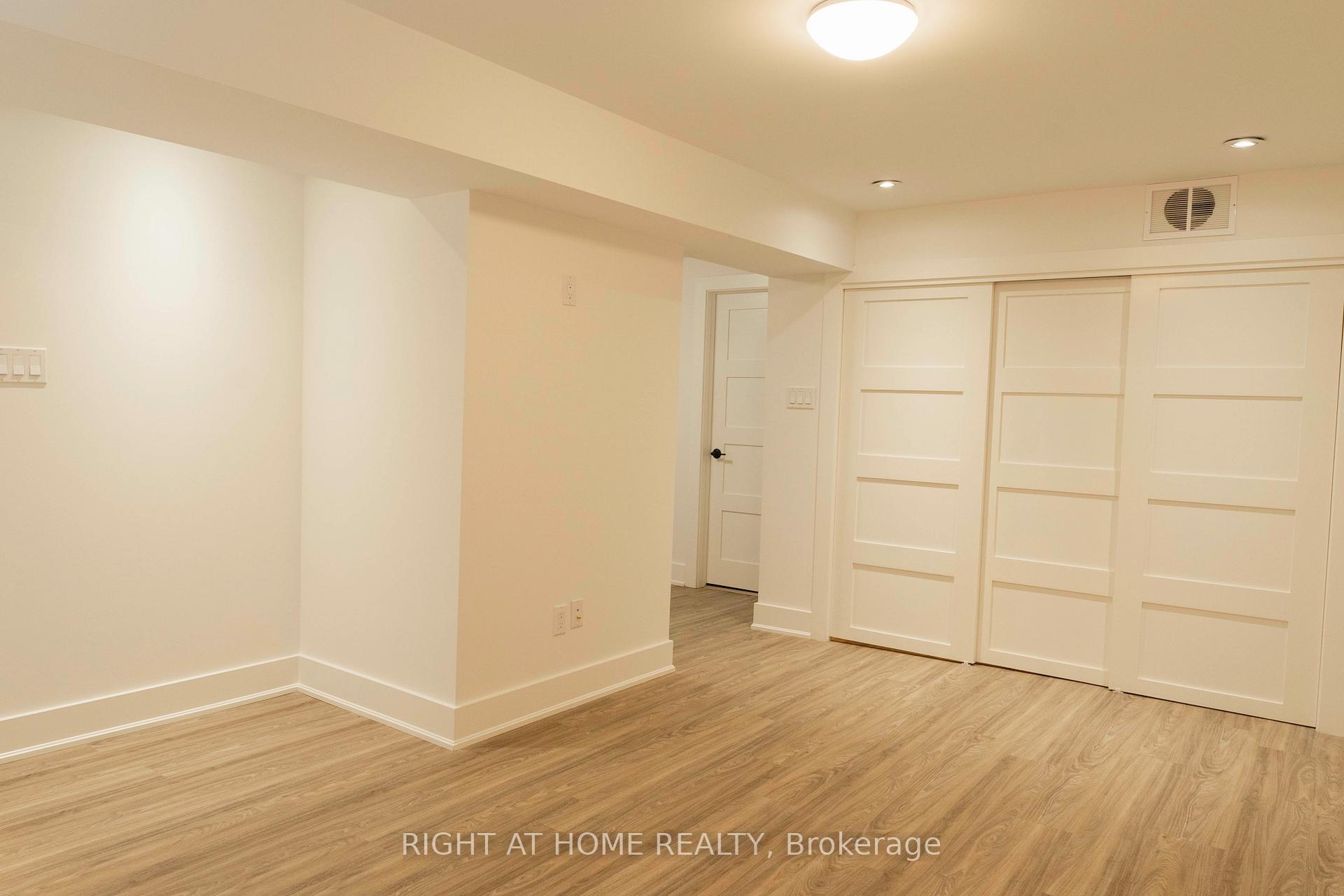 Photo 19 of 34 Wildrose Crescent, Markham, Bayview Glen — HOMEH