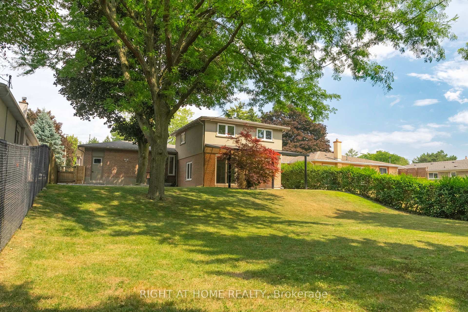 Photo 26 of 34 Wildrose Crescent, Markham, Bayview Glen — HOMEH