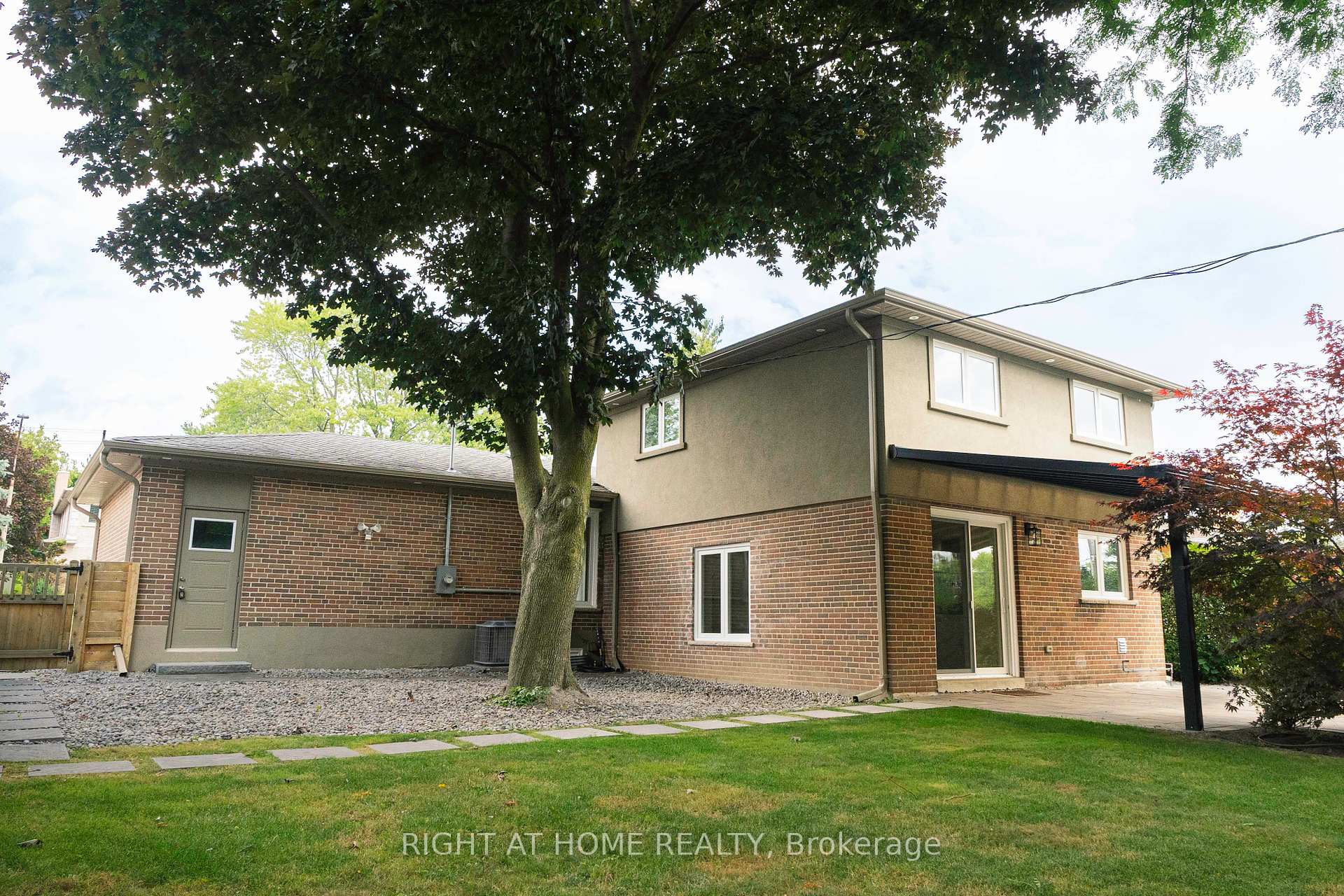 Photo 25 of 34 Wildrose Crescent, Markham, Bayview Glen — HOMEH