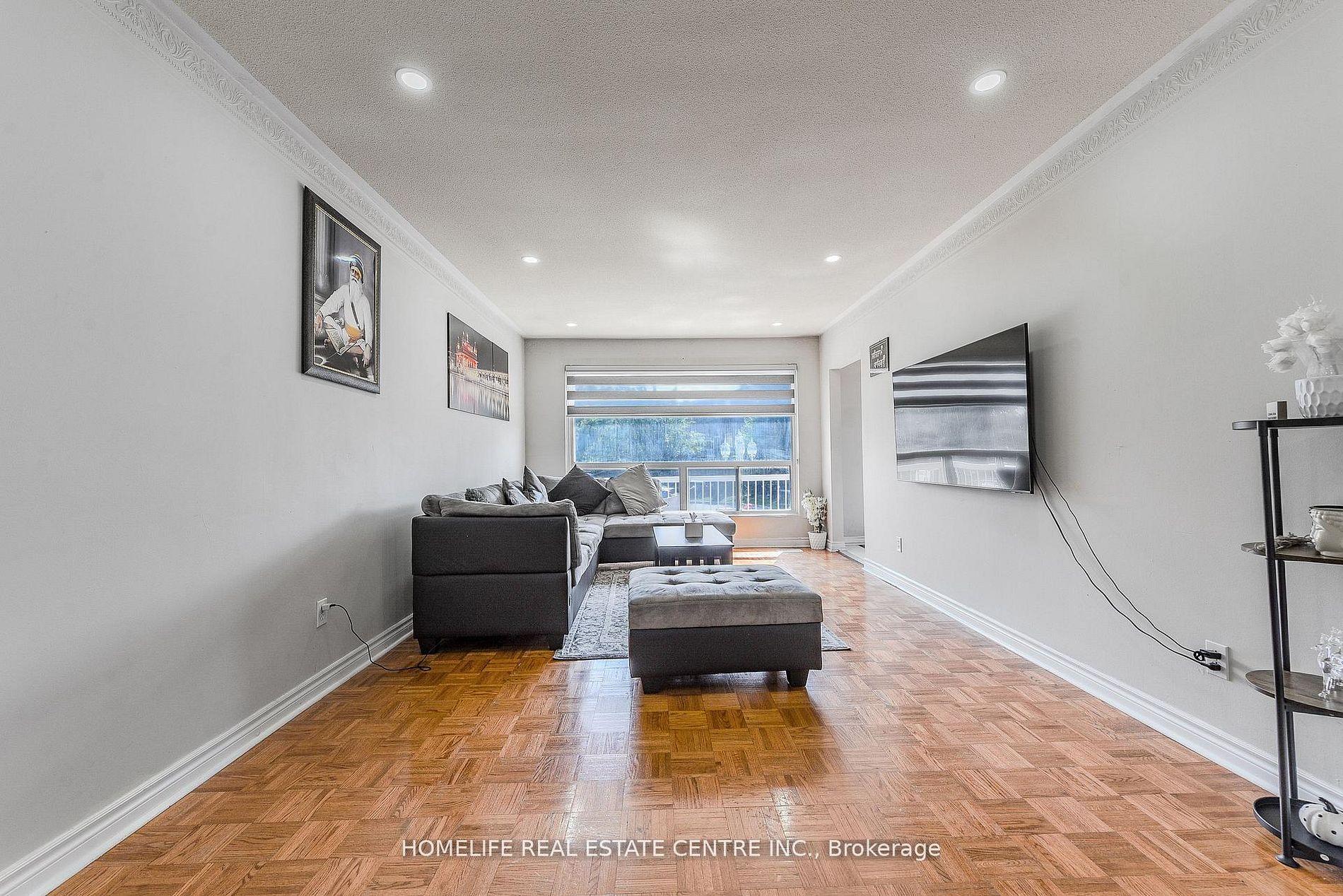 Photo 3 of 78 Northwood Drive, Brampton, Northwood Park — HOMEH