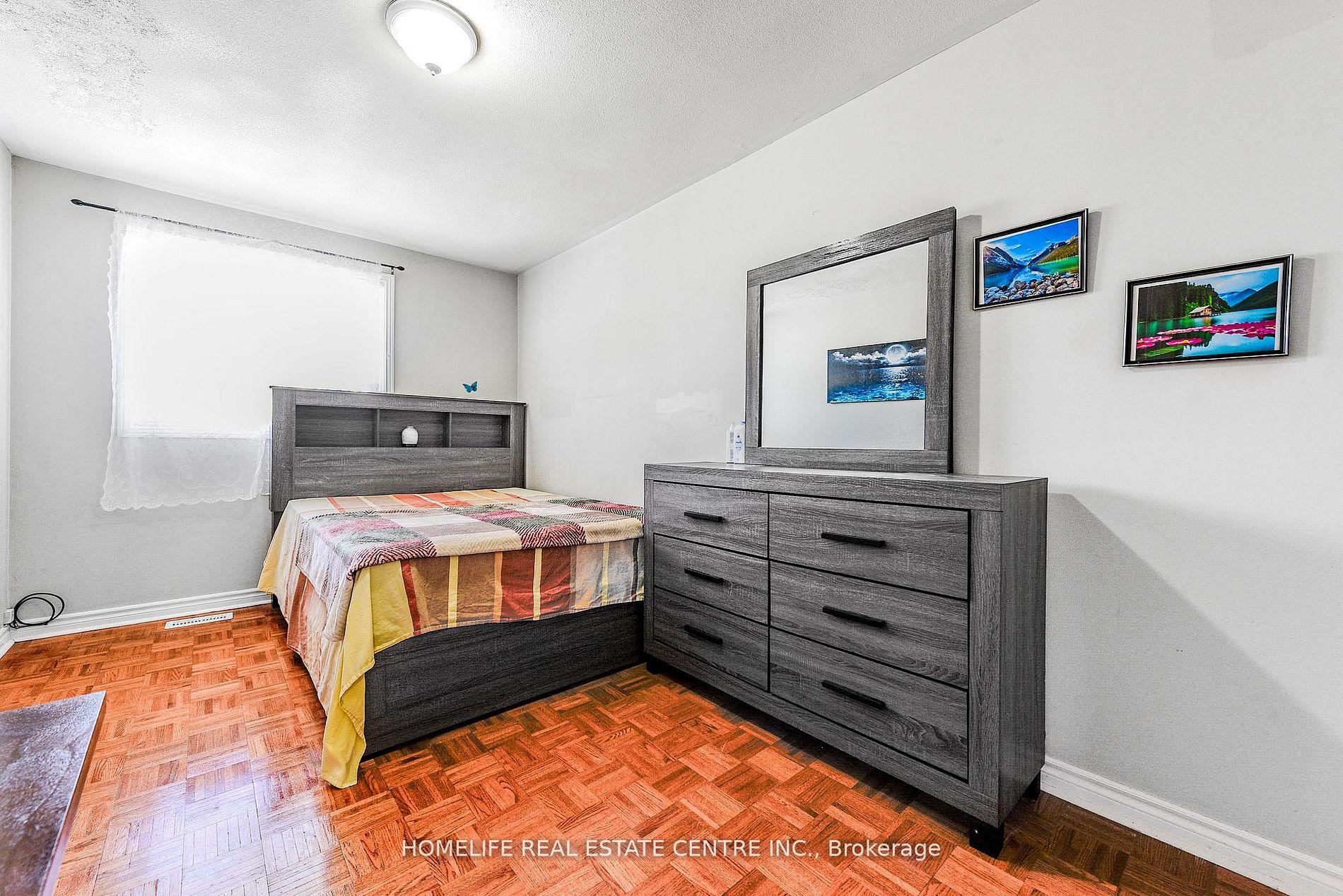 Photo 4 of 78 Northwood Drive, Brampton, Northwood Park — HOMEH