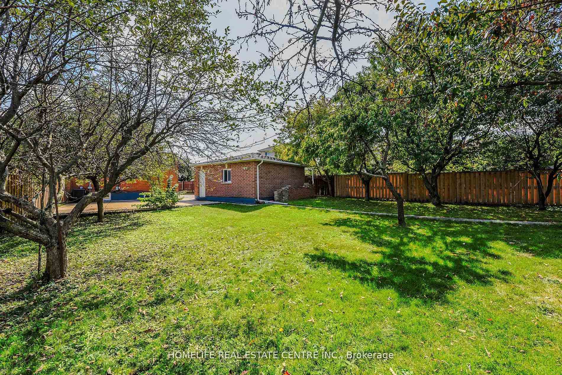 Photo 26 of 78 Northwood Drive, Brampton, Northwood Park — HOMEH