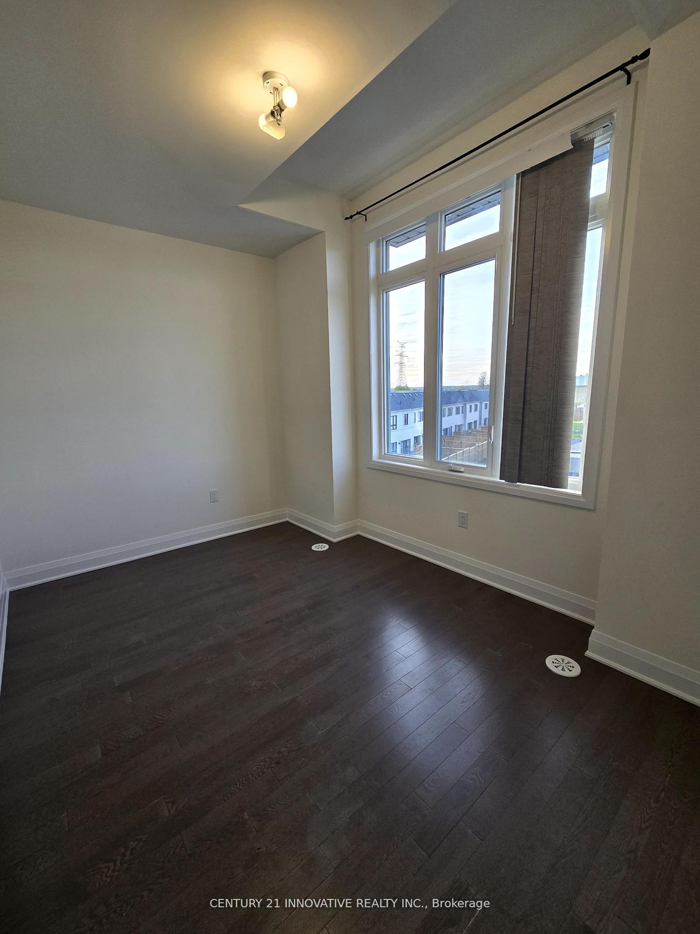 Photo 3 of 769 Port Darlington Road, Clarington, Bowmanville — HOMEH