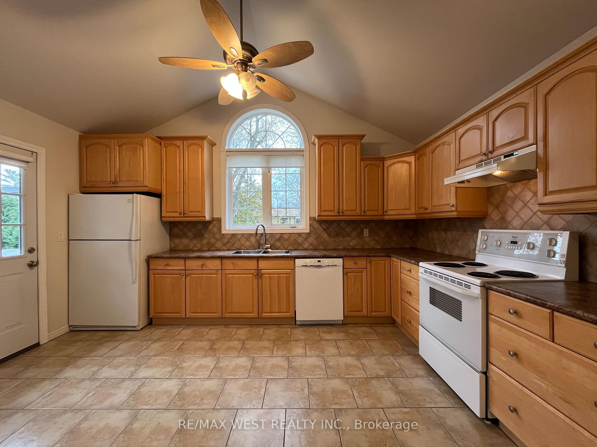 Photo 15 of 25 Norman Avenue, King, Nobleton — HOMEH