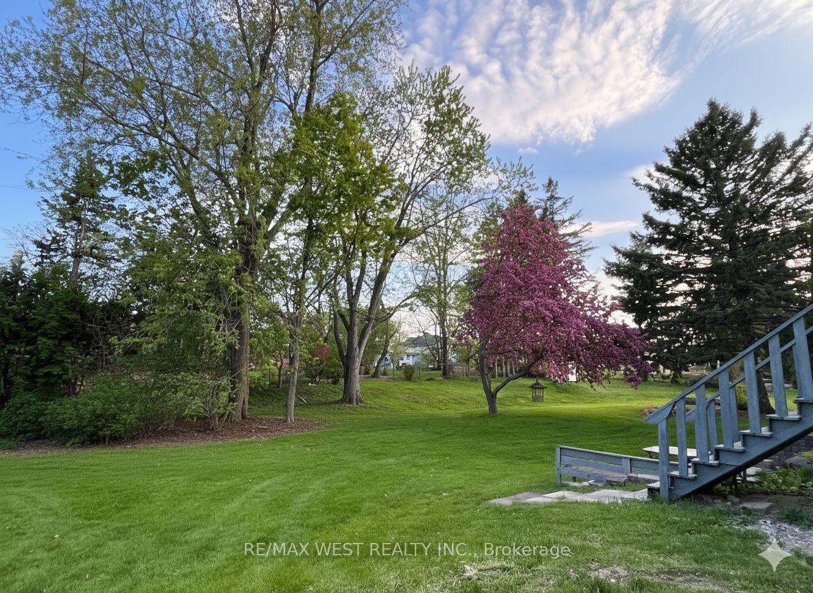 Photo 3 of 25 Norman Avenue, King, Nobleton — HOMEH