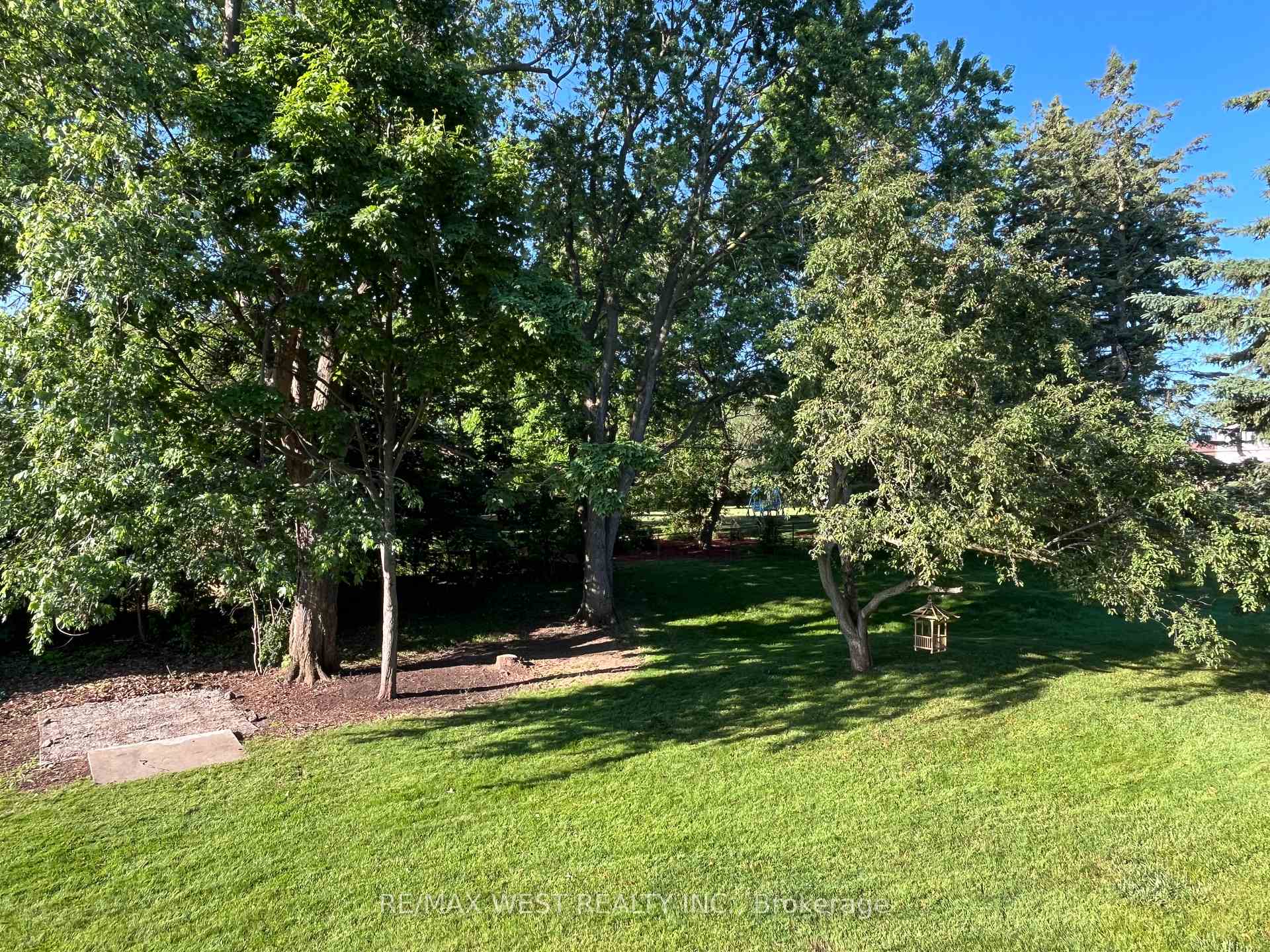 Photo 4 of 25 Norman Avenue, King, Nobleton — HOMEH