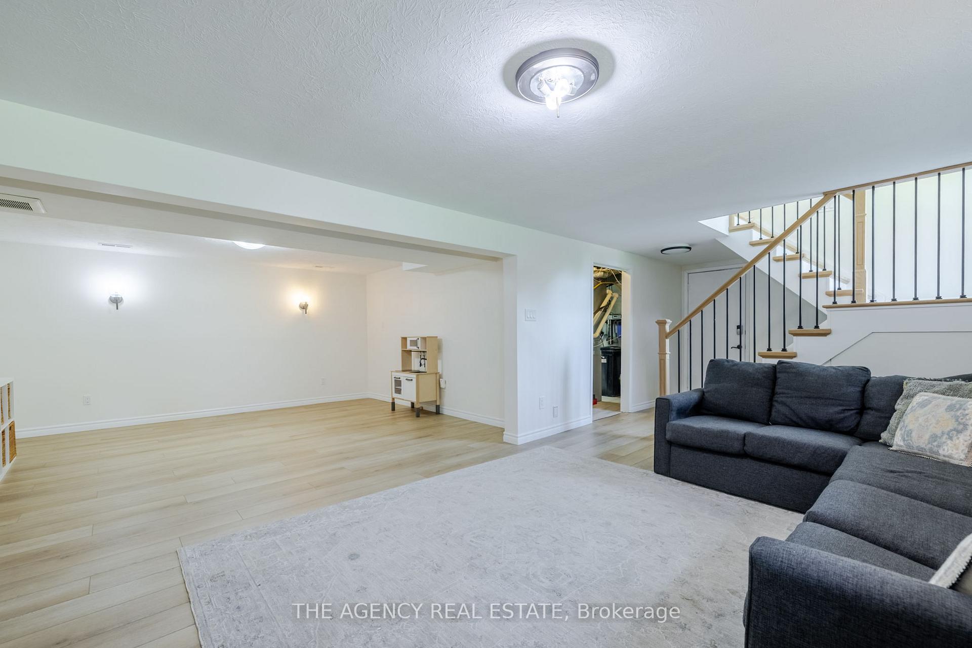 Photo 29 of 46299 North Street N, Central Elgin, Sparta — HOMEH