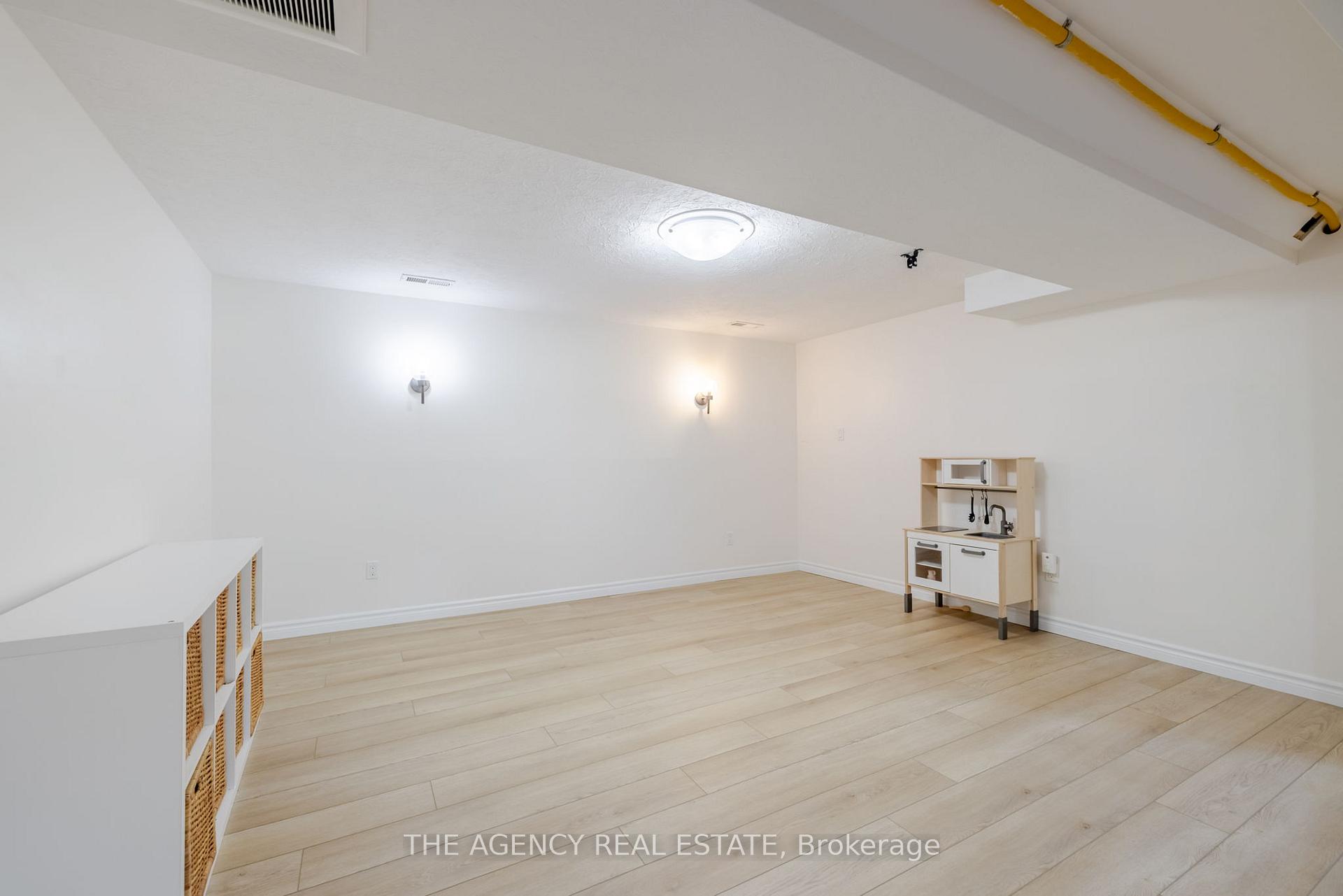 Photo 8 of 46299 North Street N, Central Elgin, Sparta — HOMEH