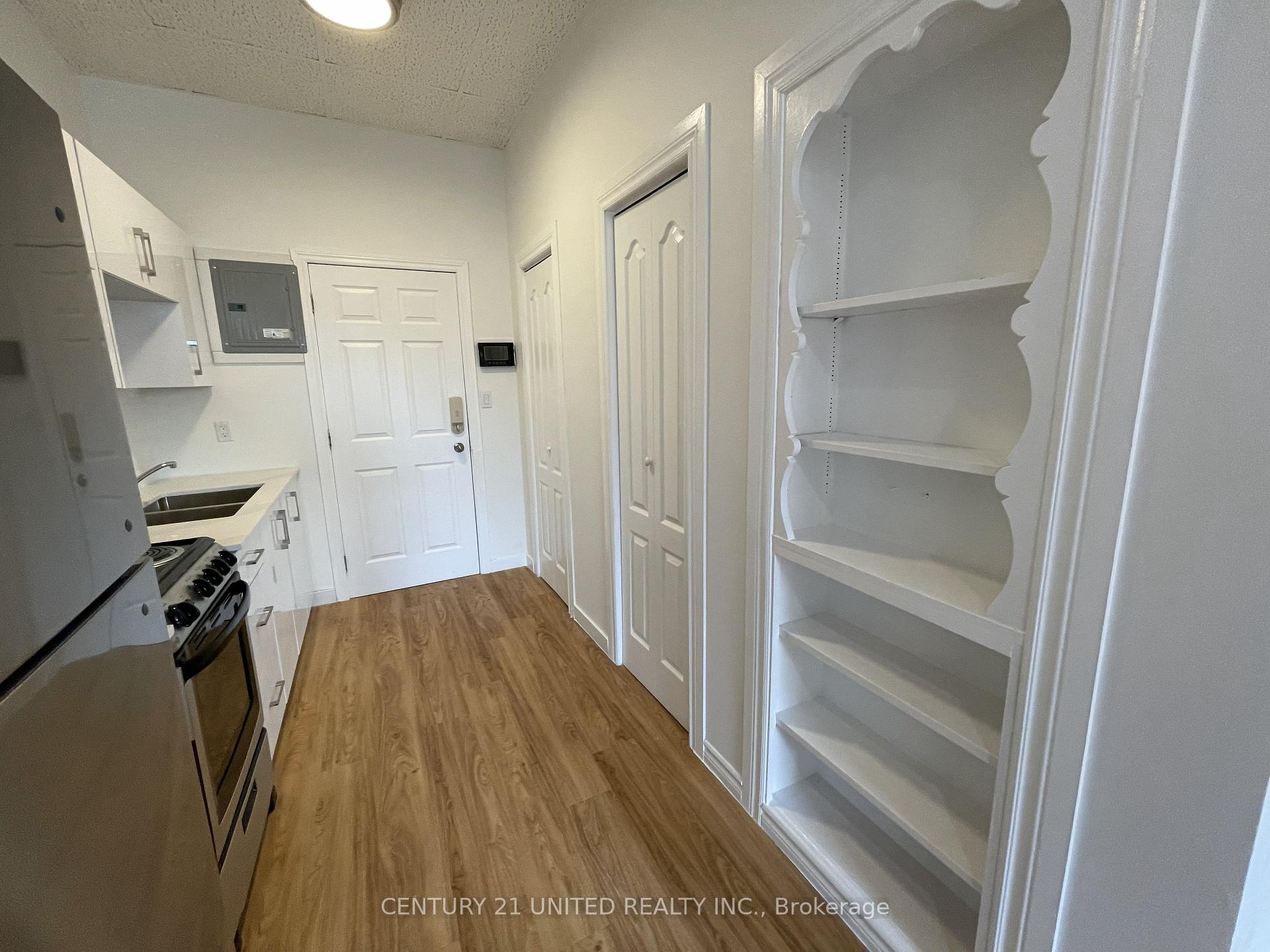 Photo 11 of Unit 5, 174.5 Hunter Street W, Peterborough, Town Ward 3 — HOMEH