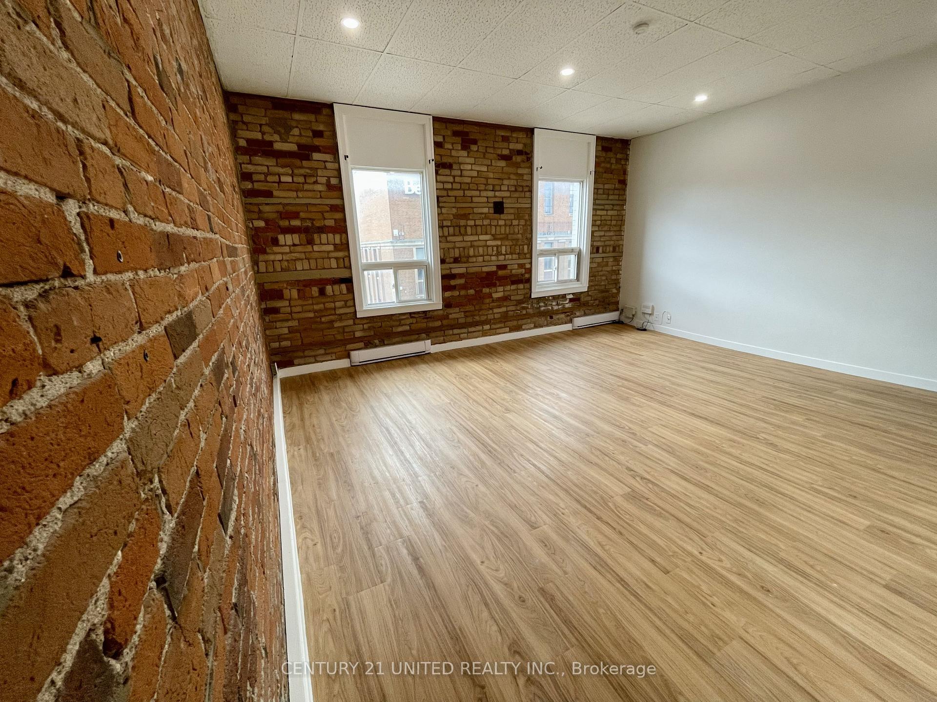Photo 14 of Unit 5, 174.5 Hunter Street W, Peterborough, Town Ward 3 — HOMEH