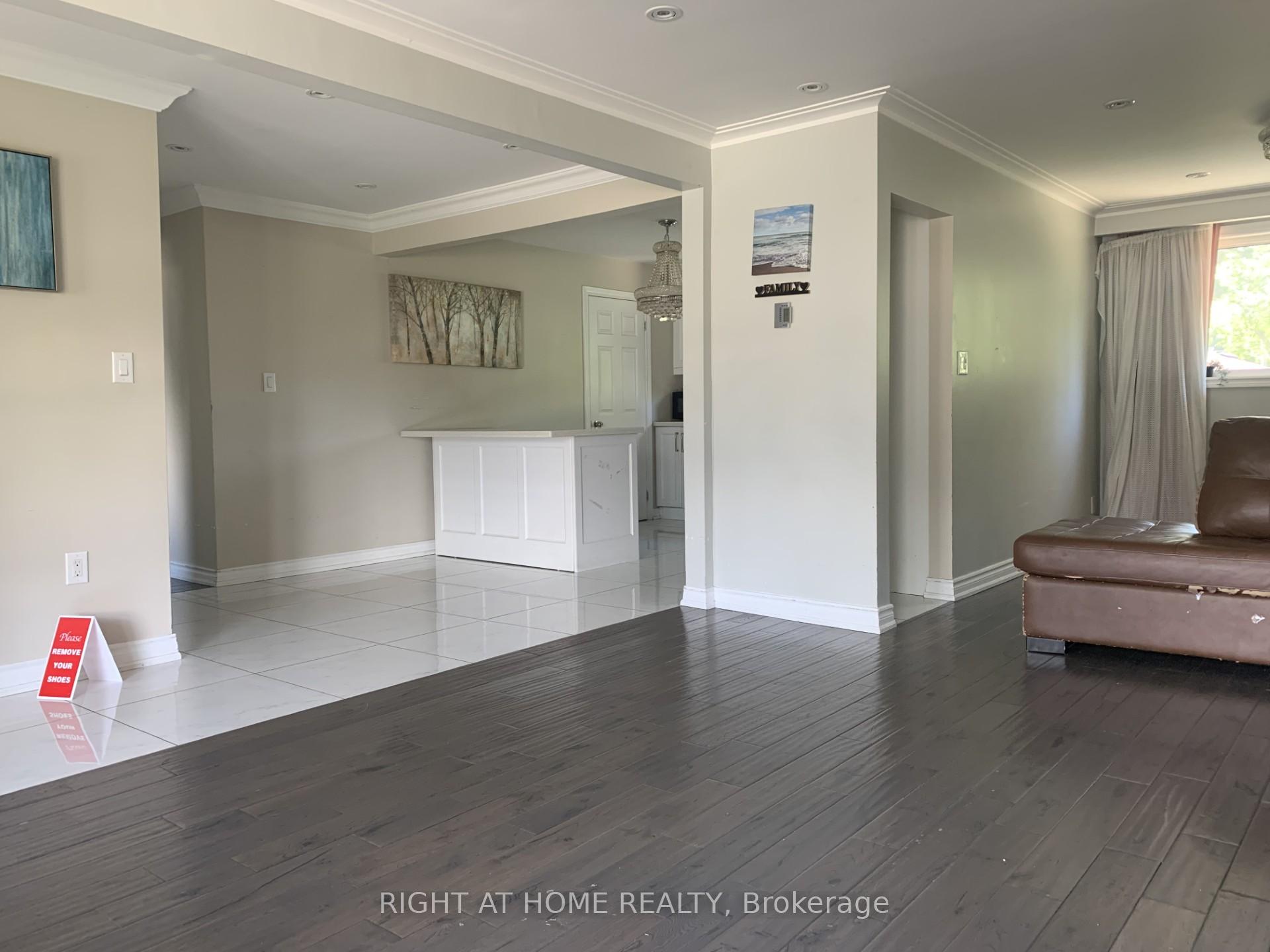 Photo 12 of 26 Arrowflight Drive, Markham, Bullock — HOMEH