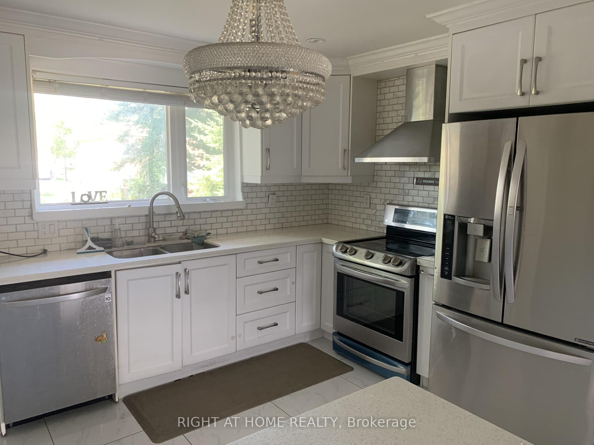 Photo 11 of 26 Arrowflight Drive, Markham, Bullock — HOMEH