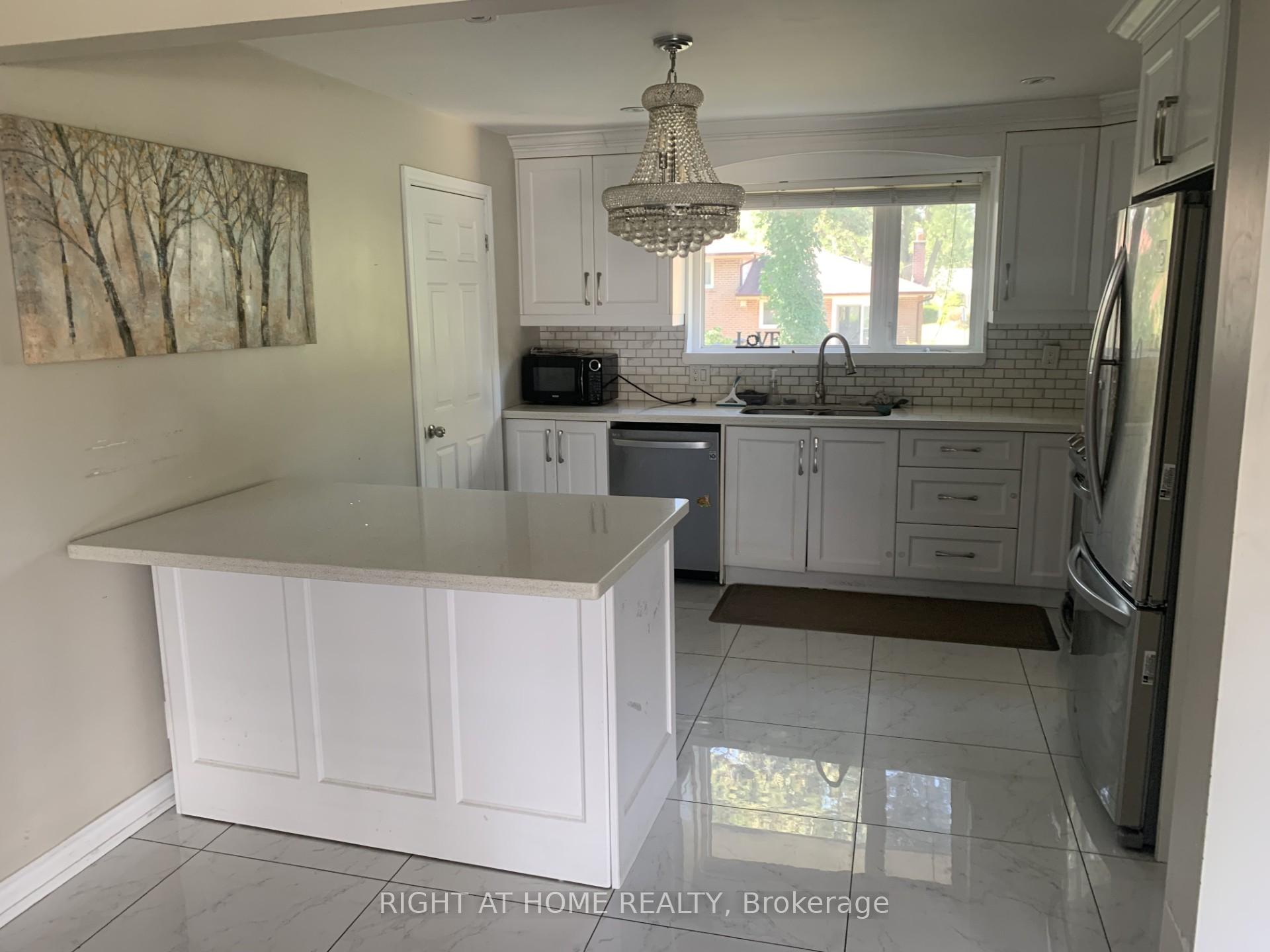 Photo 3 of 26 Arrowflight Drive, Markham, Bullock — HOMEH