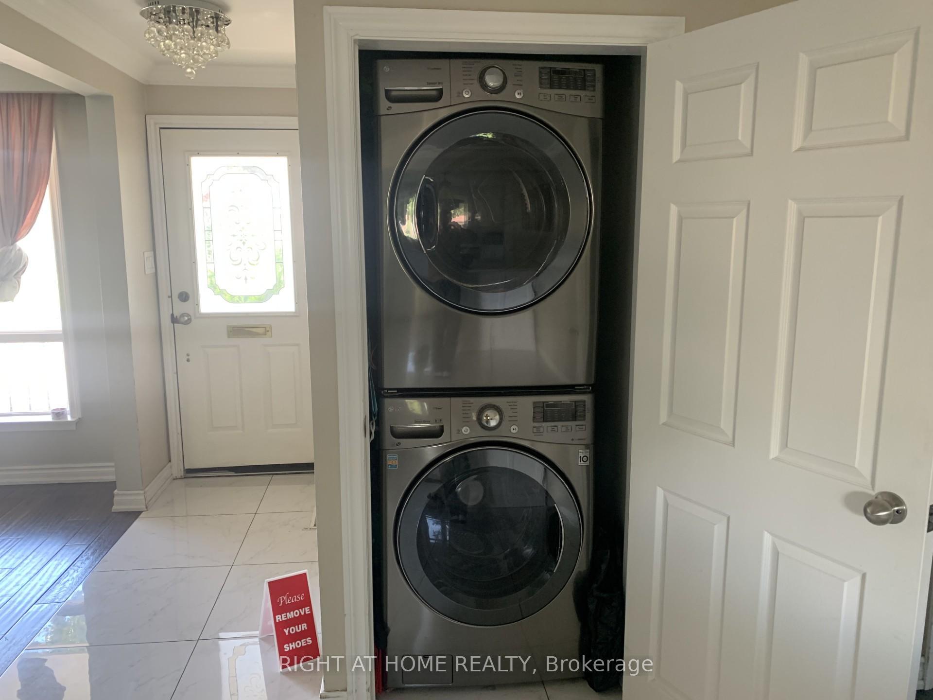 Photo 5 of 26 Arrowflight Drive, Markham, Bullock — HOMEH