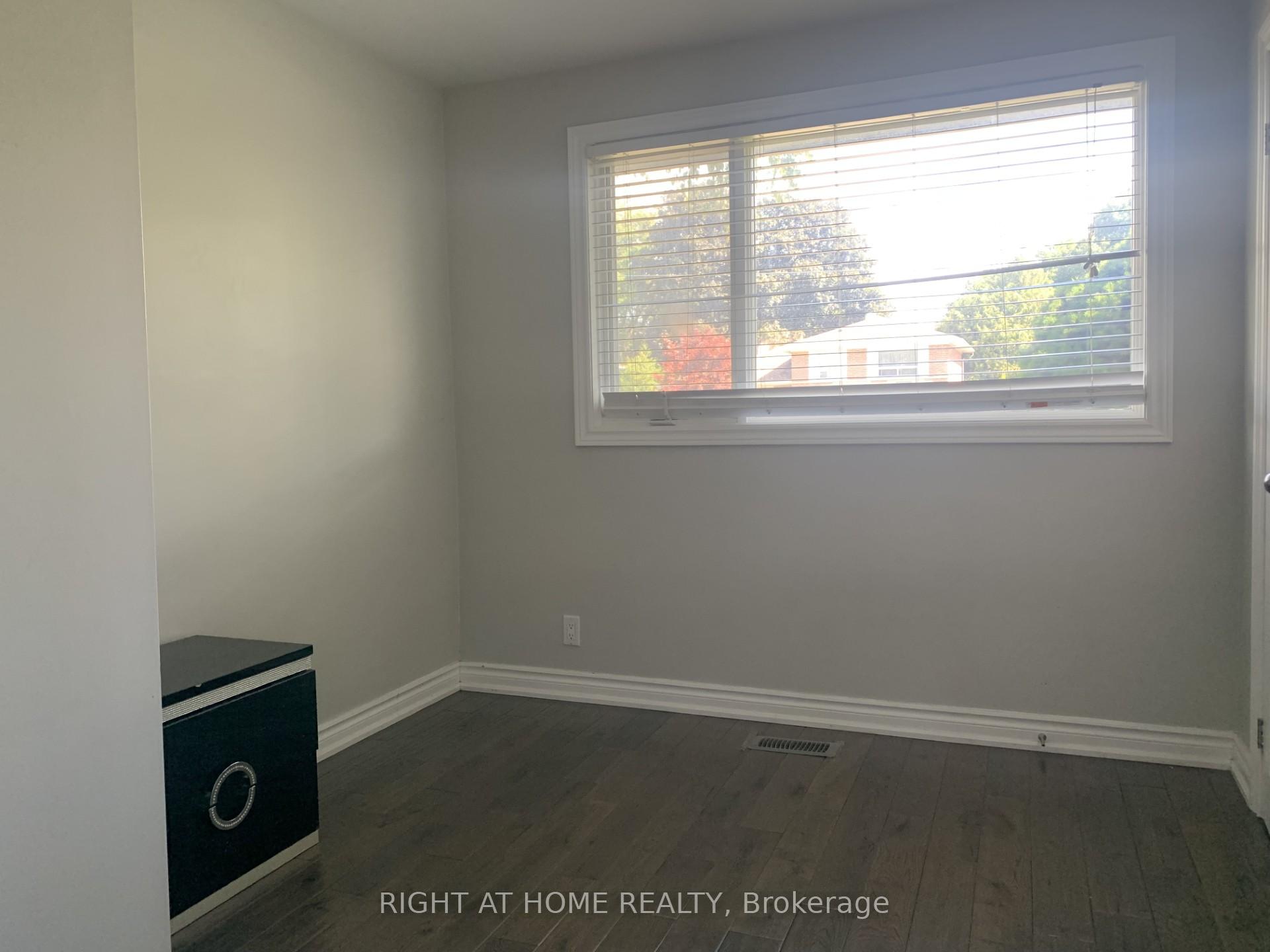 Photo 8 of 26 Arrowflight Drive, Markham, Bullock — HOMEH