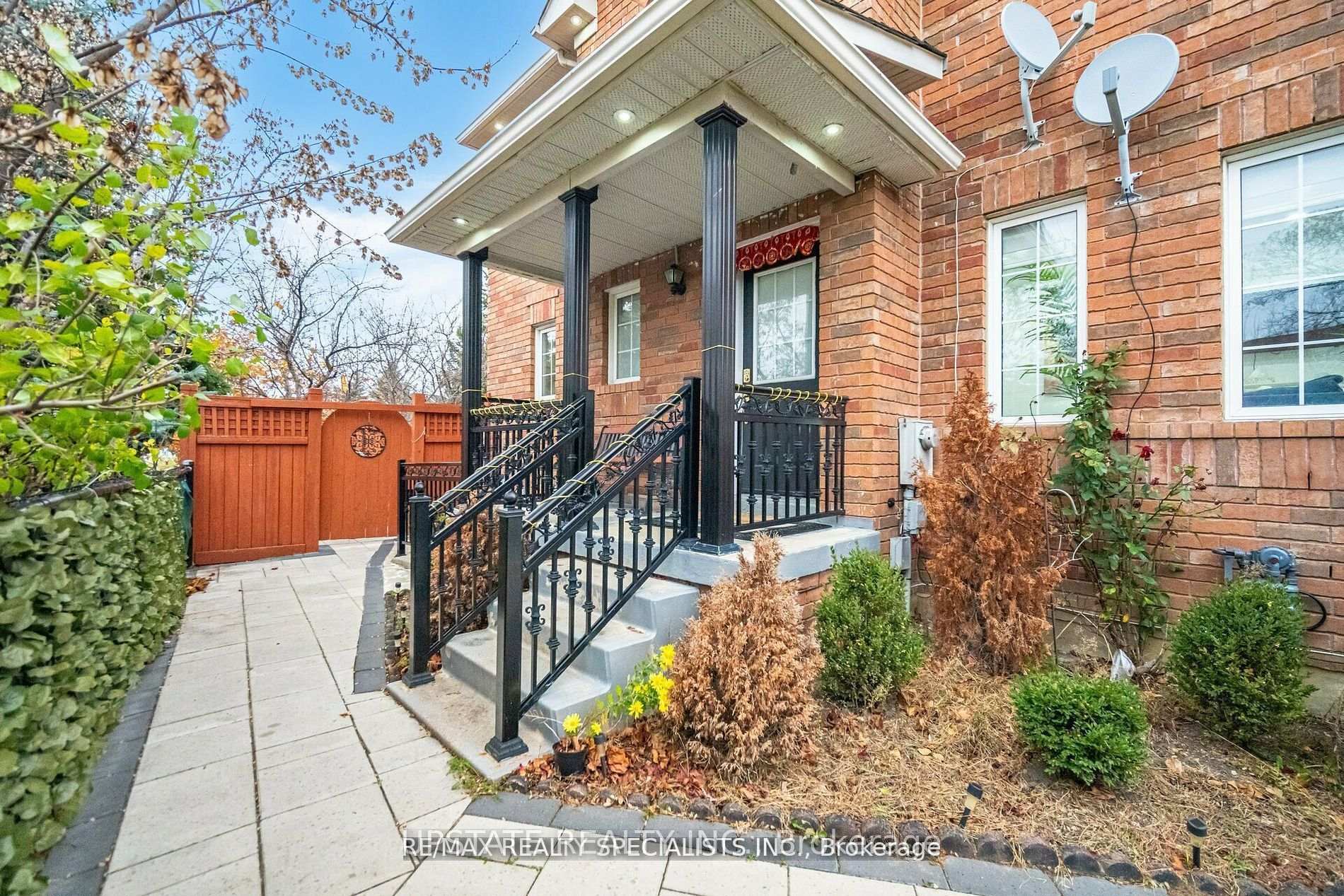 Photo 15 of 76 Thunderbird Trail, Brampton, Sandringham-Wellington North — HOMEH
