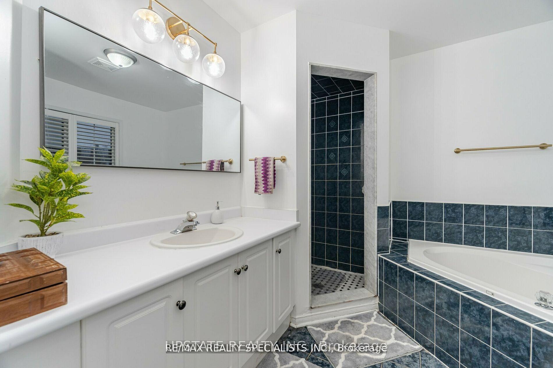 Photo 16 of 76 Thunderbird Trail, Brampton, Sandringham-Wellington North — HOMEH