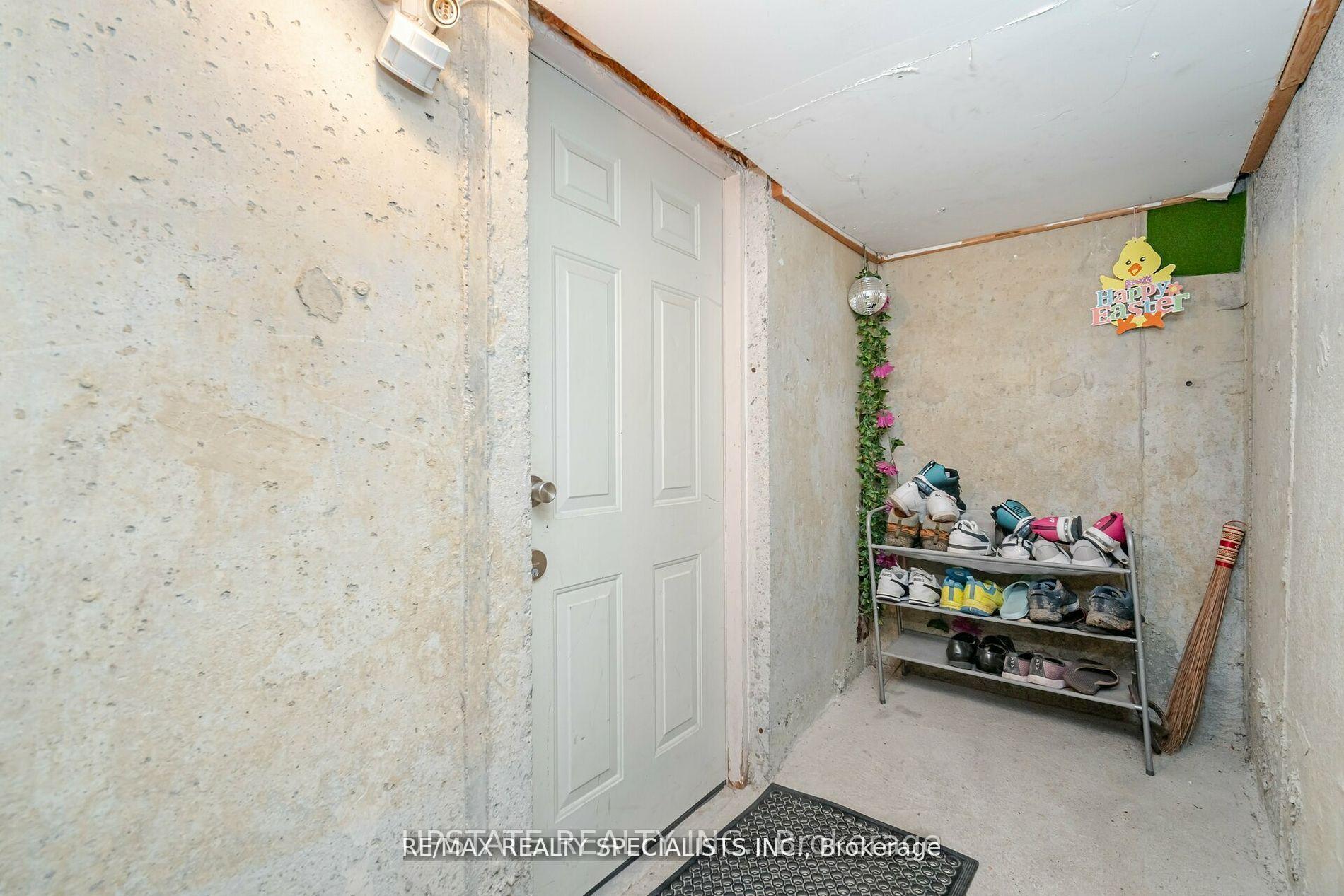 Photo 26 of 76 Thunderbird Trail, Brampton, Sandringham-Wellington North — HOMEH